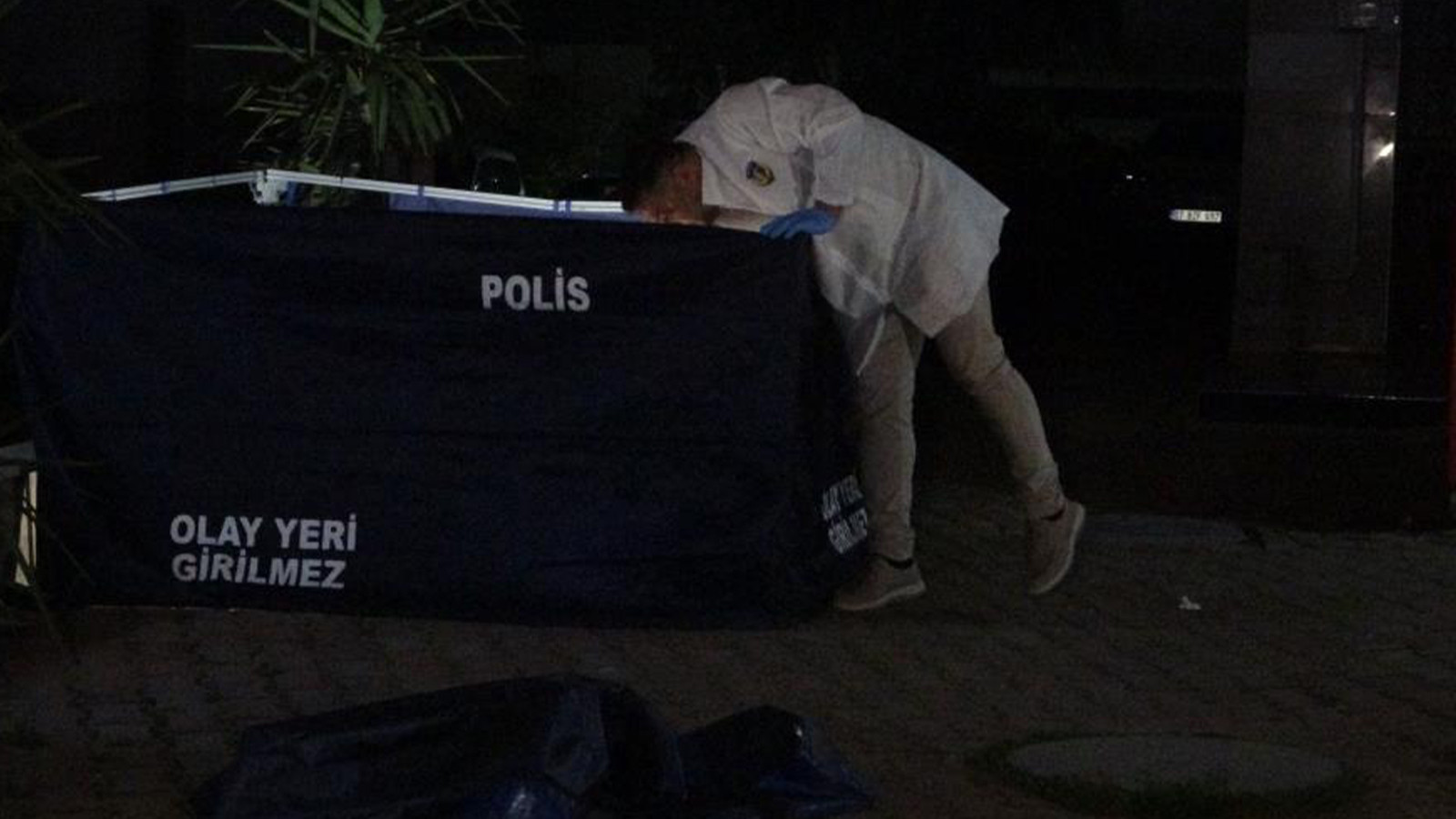 30 yaşındaki genç kaldırımda ölü bulundu