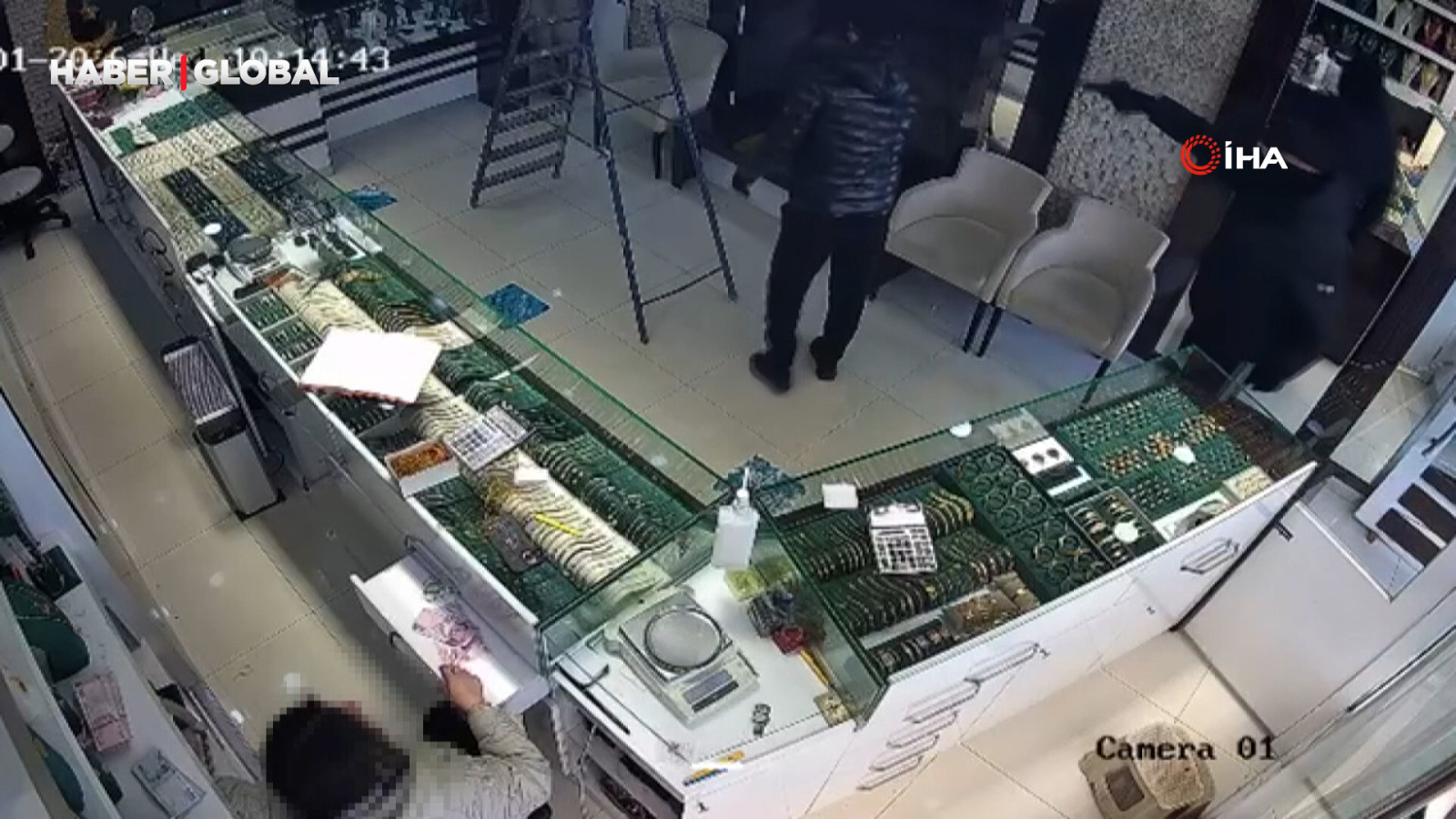 Başakşehir'de kuyumcuda soygun girişimi: İşletme s…