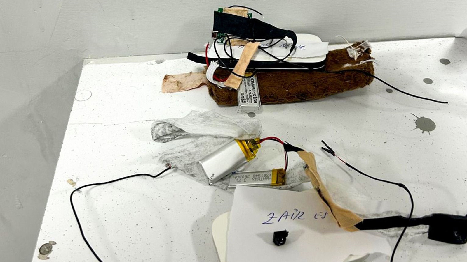 Ehliyet sınavına kopya düzeneğiyle giren 4 şüpheli yakalandı