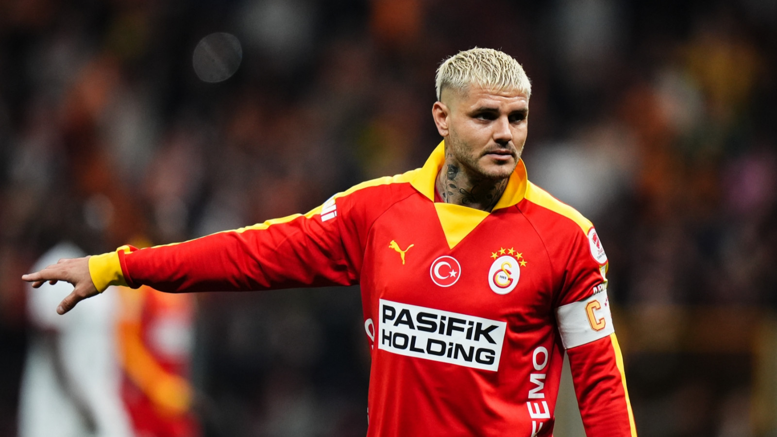 Galatasaray kupadan elendi! 2 futbolcu ıslıklandı