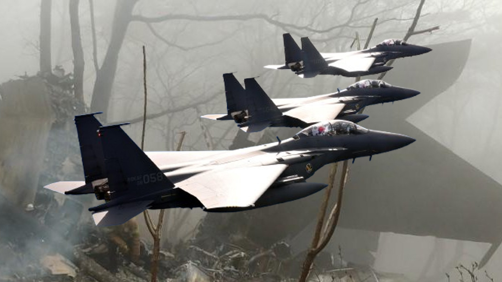 Savaş uçakları pilotlar fotoğraf çekerken çarpışmış!