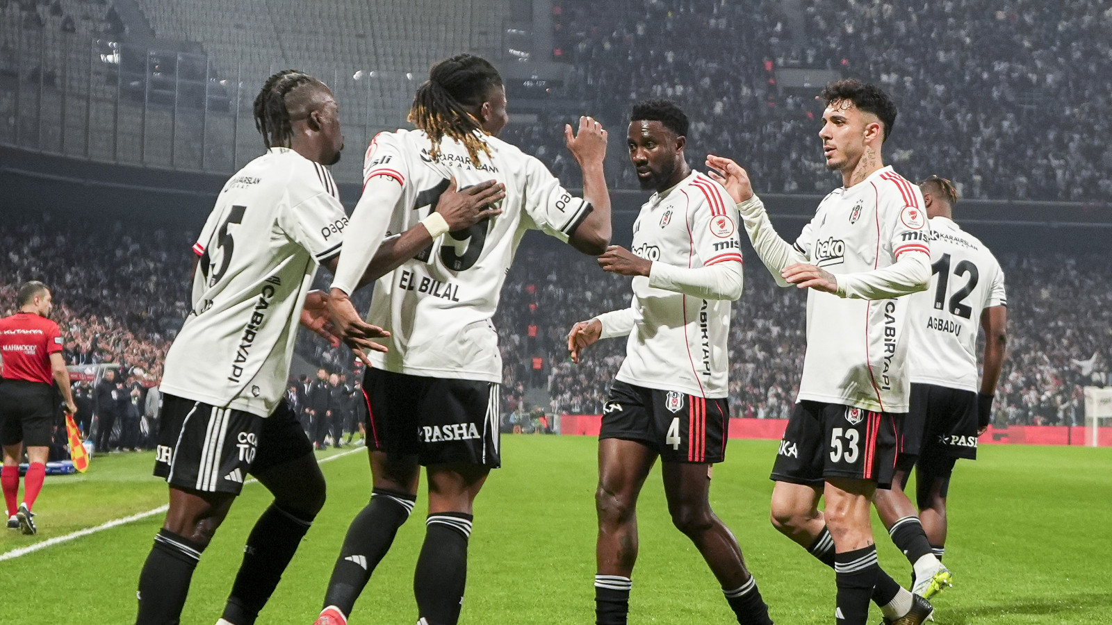 Beşiktaş yarı finalde Konyaspor ile eşleşti