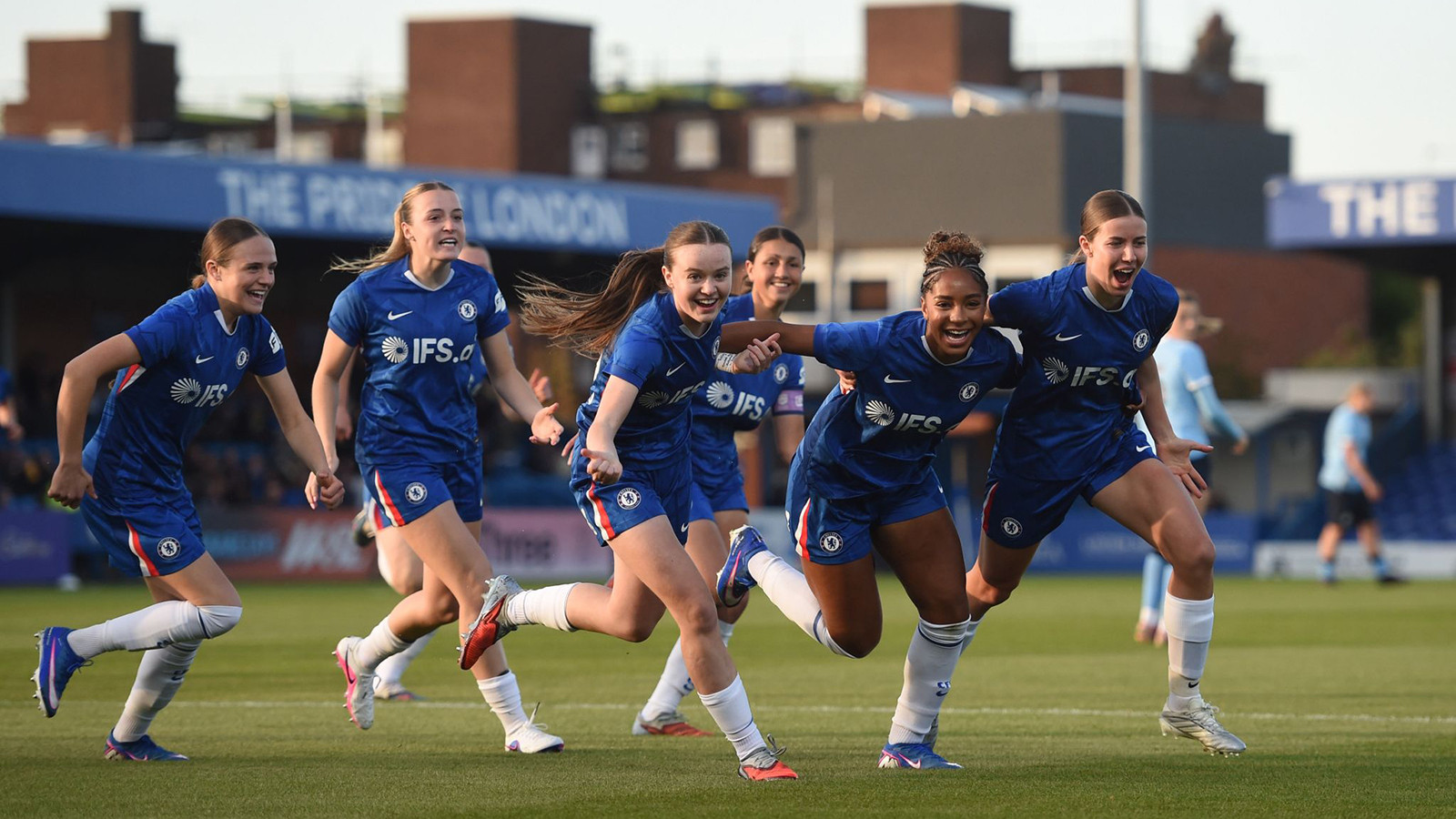 Chelsea'li milli futbolcu Sude Ngozi Öztaş, Manchester City maçında yıldızlaştı
