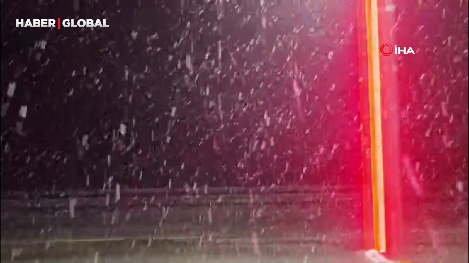 Karabük’e lapa lapa kar yağdı