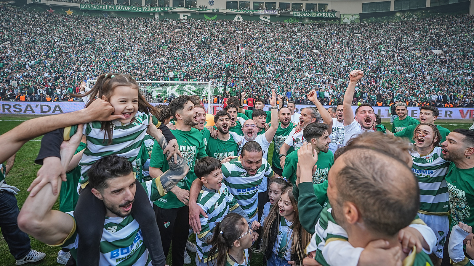 TFF 2. Lig şampiyonu Bursaspor, Süper Lig şampiyonlarını geride bıraktı
