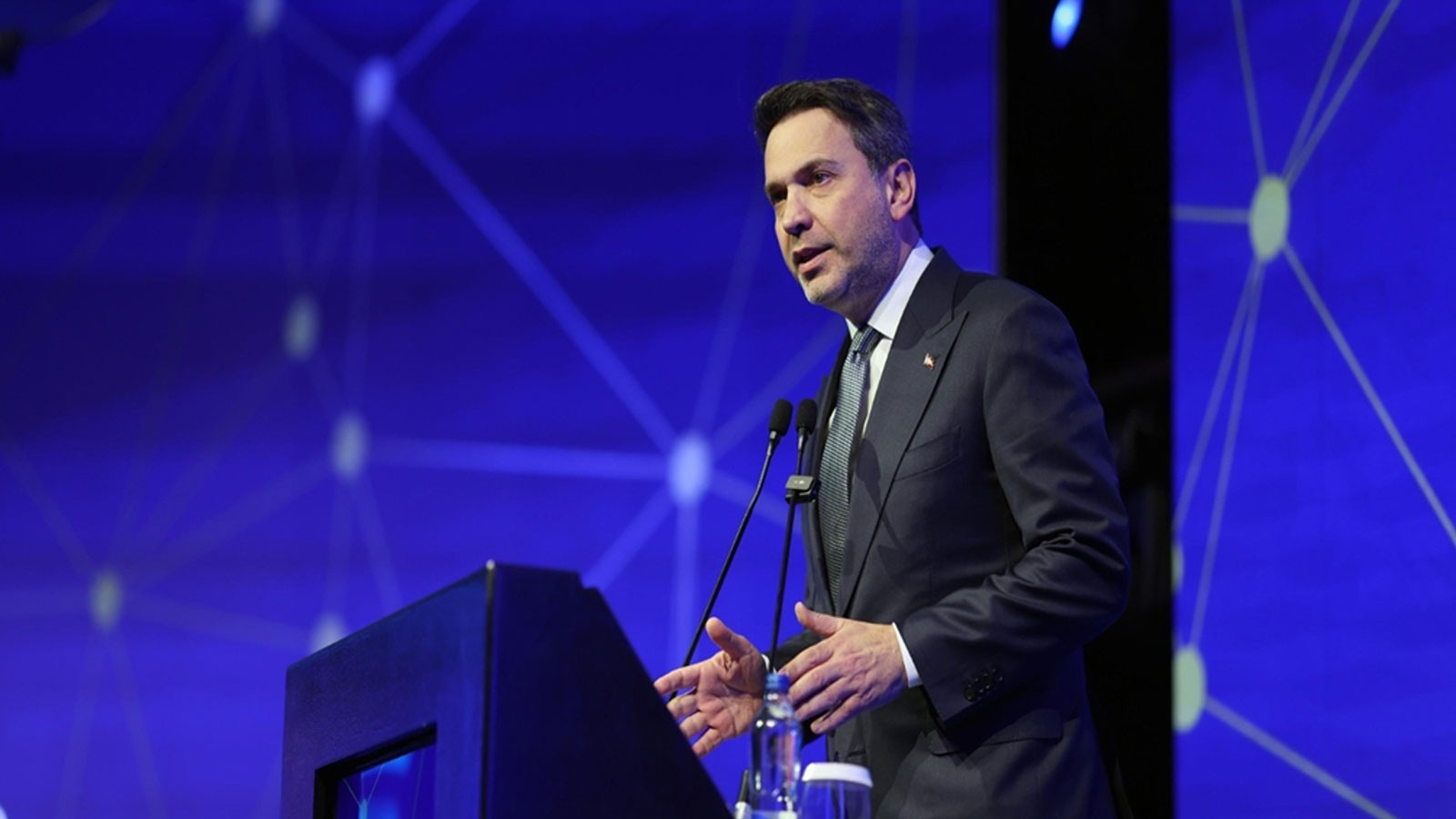 Bakan Bayraktar: Hedef yeni enerji mimarisi