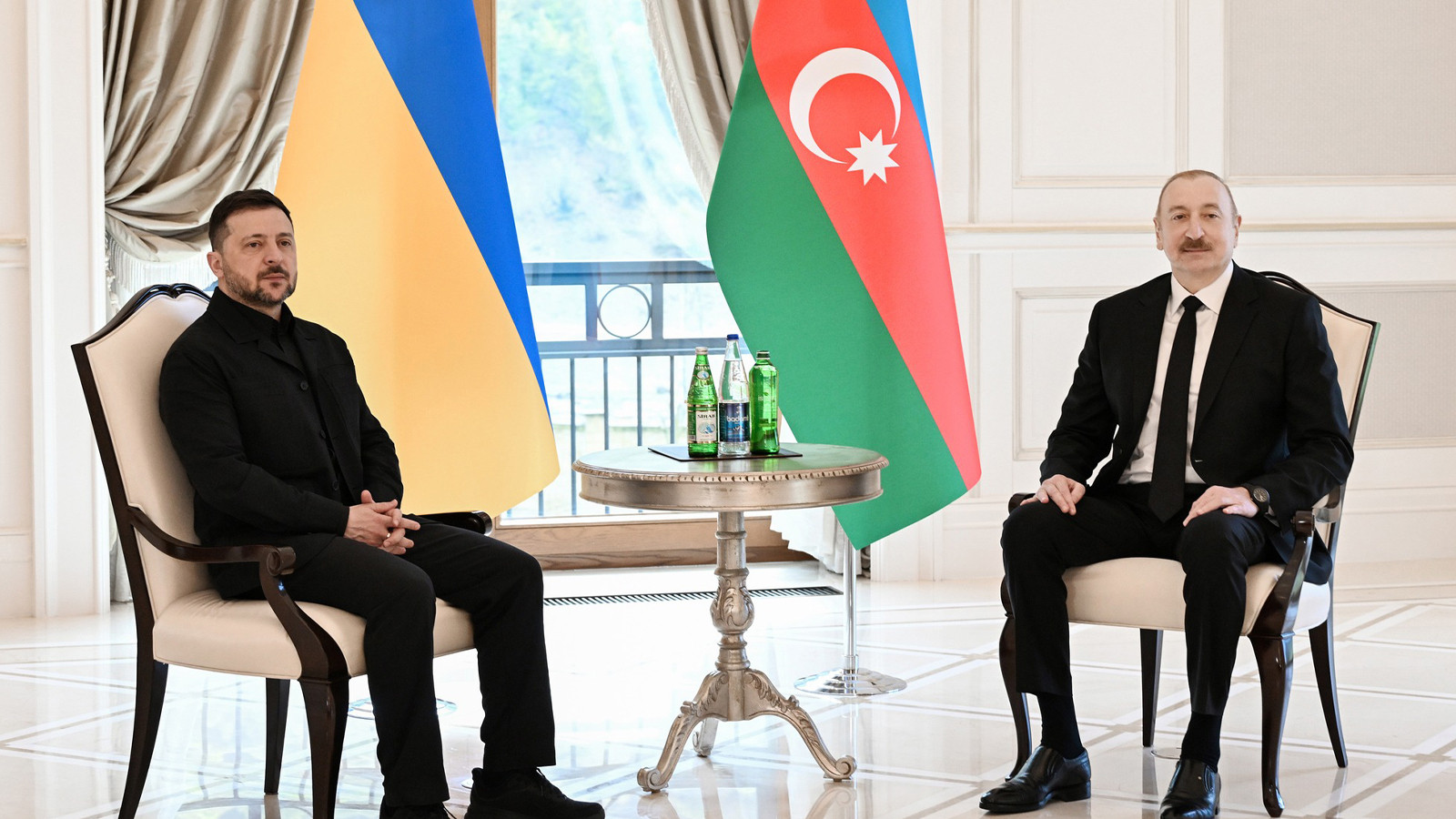 Aliyev ve Zelenski, Gebele şehrinde görüştü