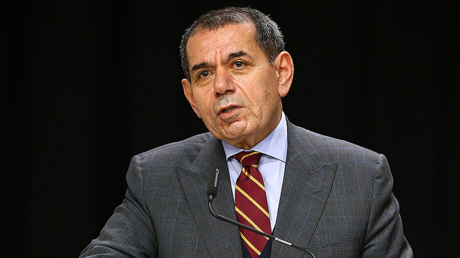 Dursun Özbek: Bu hakem, bu derbiye göre bir hakem değil