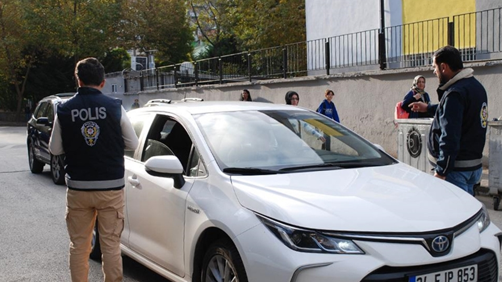 İçişleri Bakanlığı'ndan 81 ile genelge: Okullarda önlemler artırılacak