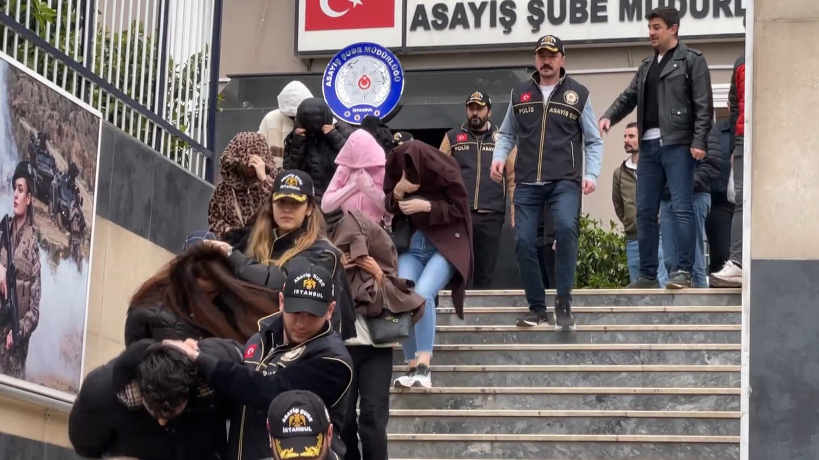 İstanbul merkezli 4 ilde fuhuş operasyonu: 14 gözaltı