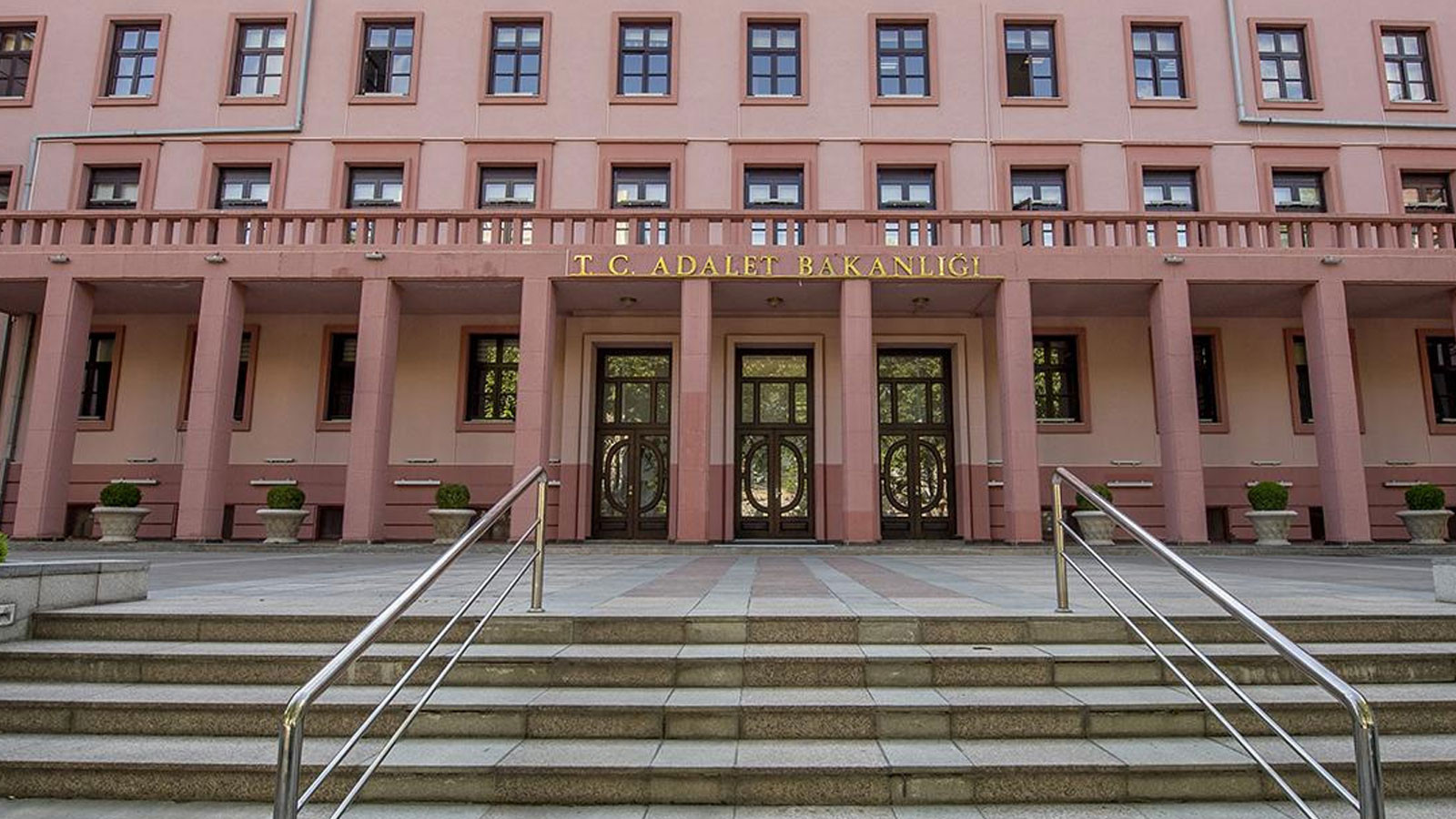 Adalet Bakanlığı 638 faili meçhul dosyayı yeniden incelemeye aldı