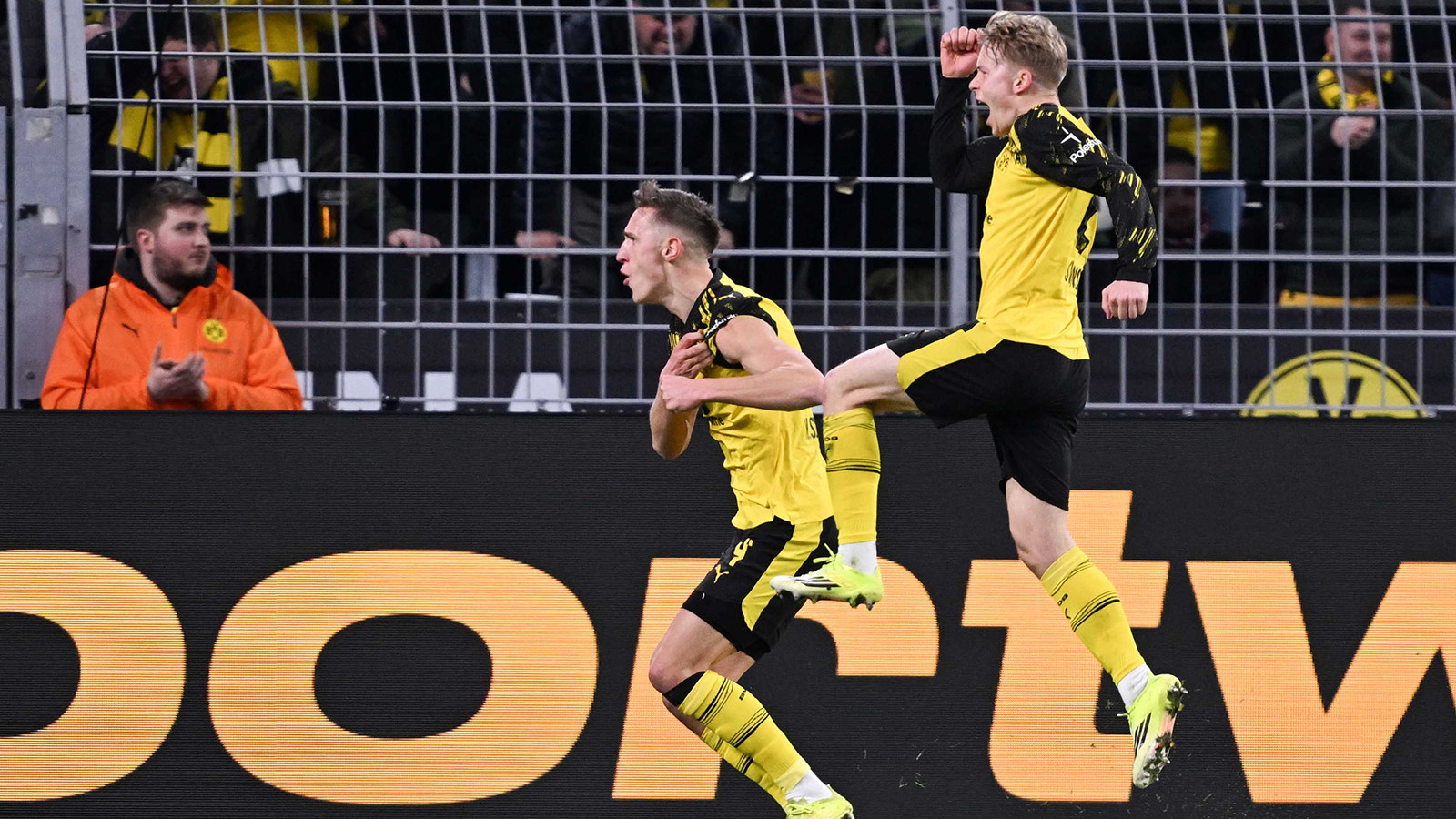 Borussia Dortmund, Freiburg karşısında farka koştu