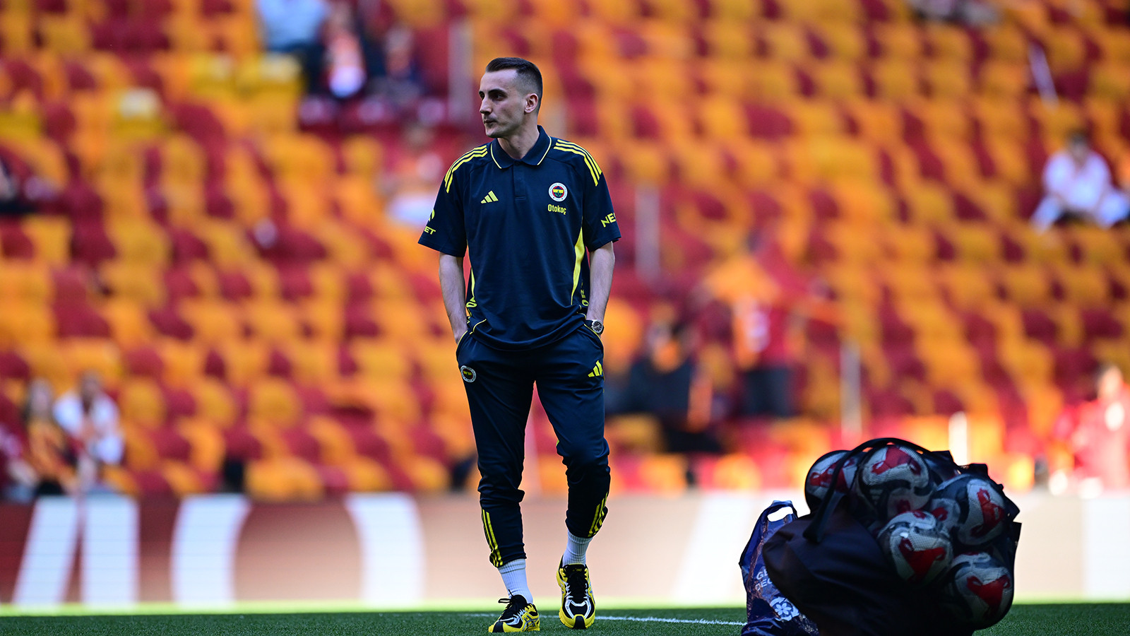 Kerem Aktürkoğlu, RAMS Park'a ilk kez rakip olarak geldi