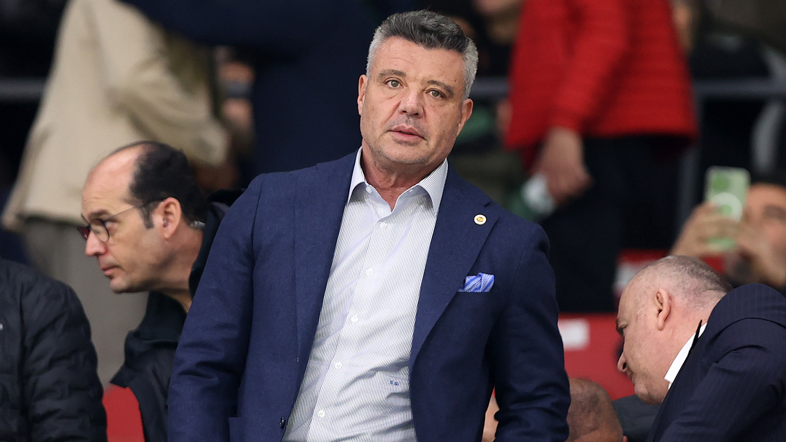 Sadettin Saran derbi galibiyetinin primini belirledi: "Galatasaray'ı yenin, gerisini bize bırakın"