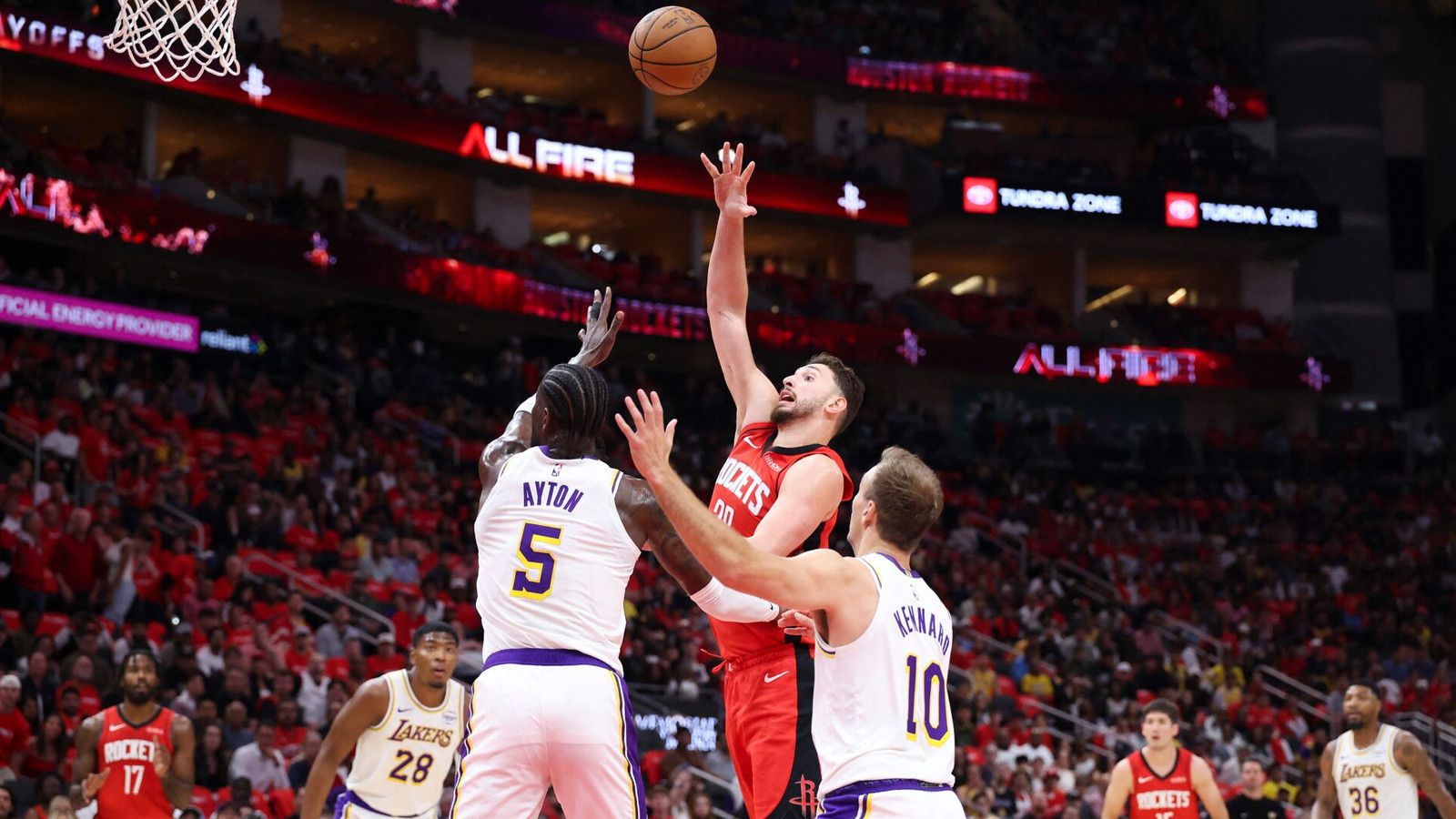 Alperen Şengün bu kez LeBron'a 'dur' dedi! Houston Rockets serideki ilk galibiyetini aldı