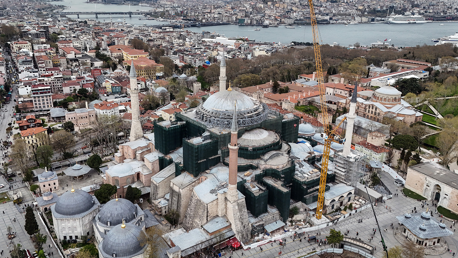 Ayasofya'da dev restorasyonda kritik aşama: Kubbe kapatılıyor