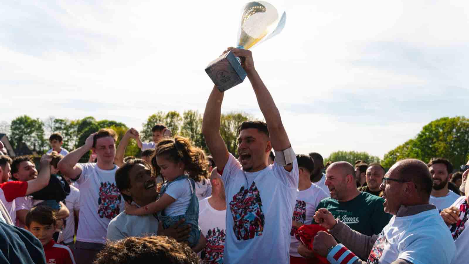 Belçika'da ilk kez bir Türk takımı şampiyon oldu