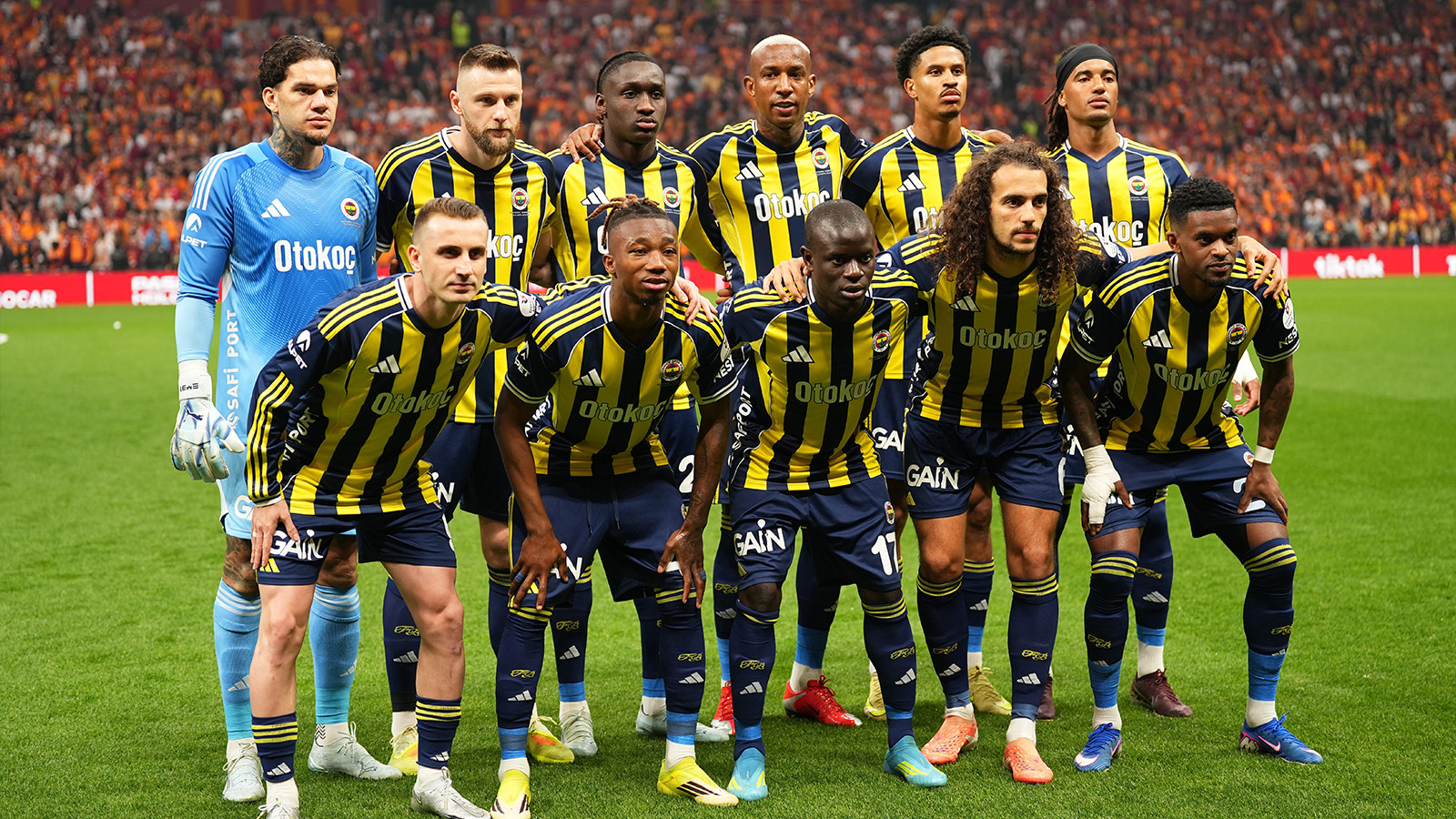 Fenerbahçe'de Galatasaray derbisi sonrası olağanüstü toplantı: Kadro dışı kararı