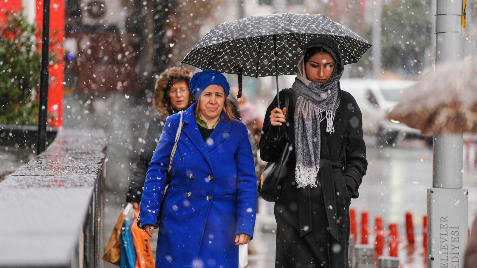 Meteoroloji uyardı: Kar ve sağanak geri dönüyor; İstanbul, Ankara, İzmir...
