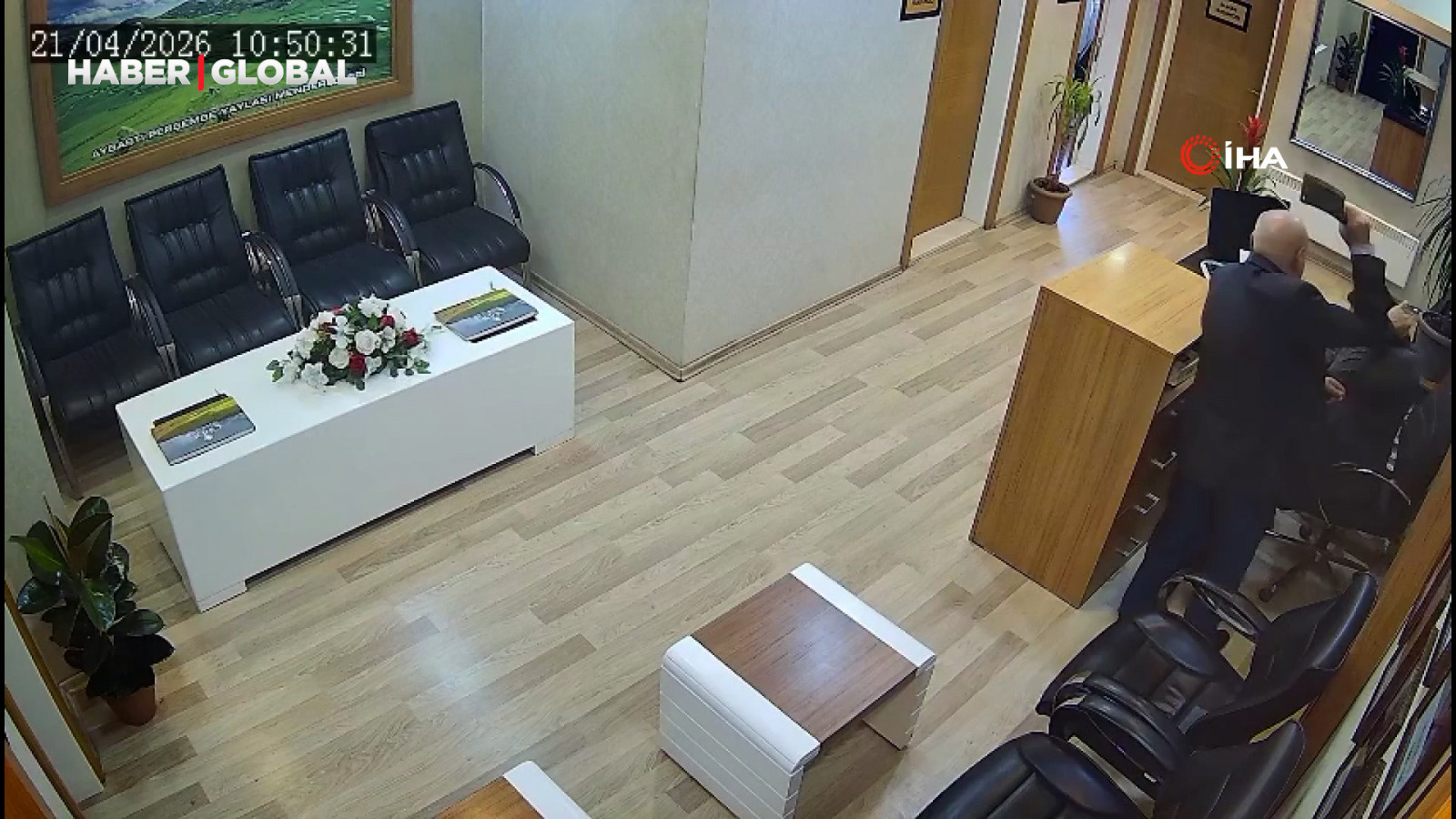 Ordu’da belediye personeline soru soran şahıs, yanıt alamayınca satırla saldırdı