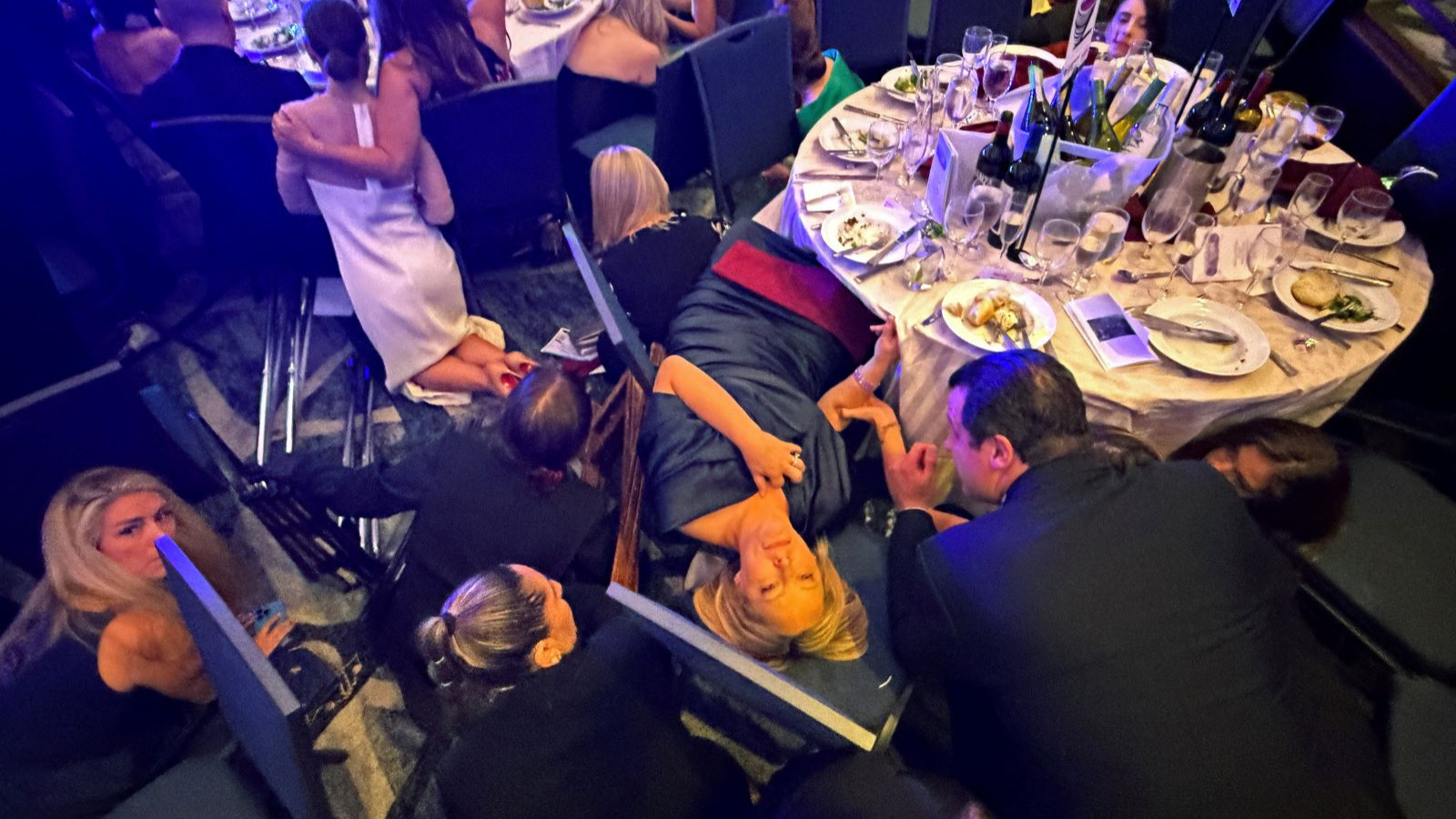 Trump'a suikast girişimi sırasında salondaydı, o gazeteci her şeyi tek tek anlattı