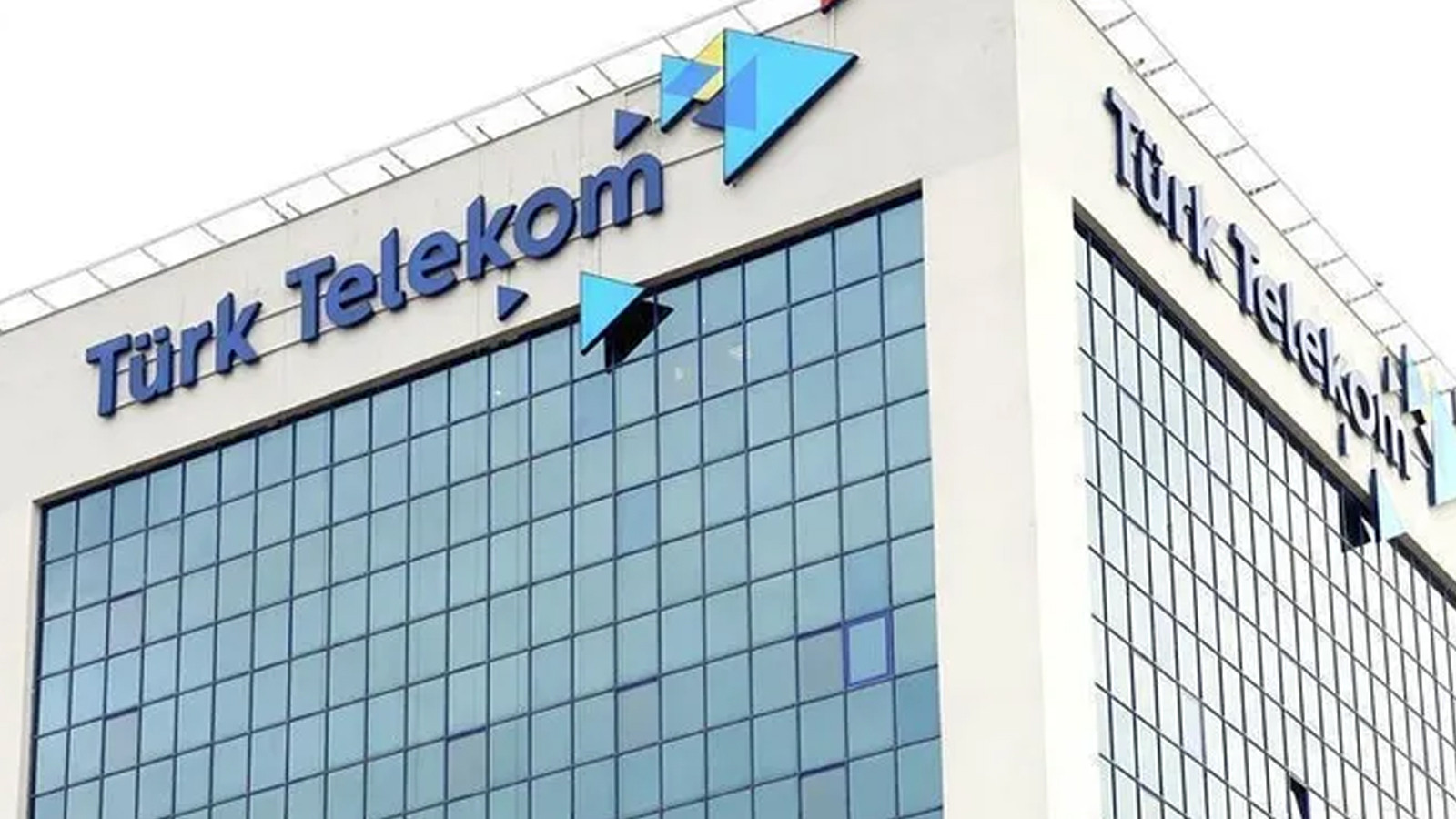 Fitch’ten Türk Telekom kararı