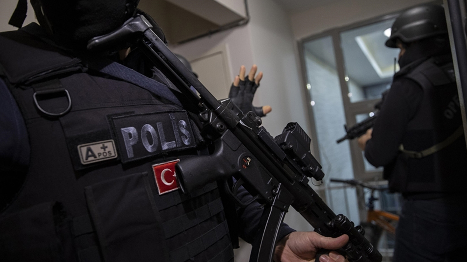 İstanbul’da 61 adrese eş zamanlı terör operasyonu: 39 gözaltı