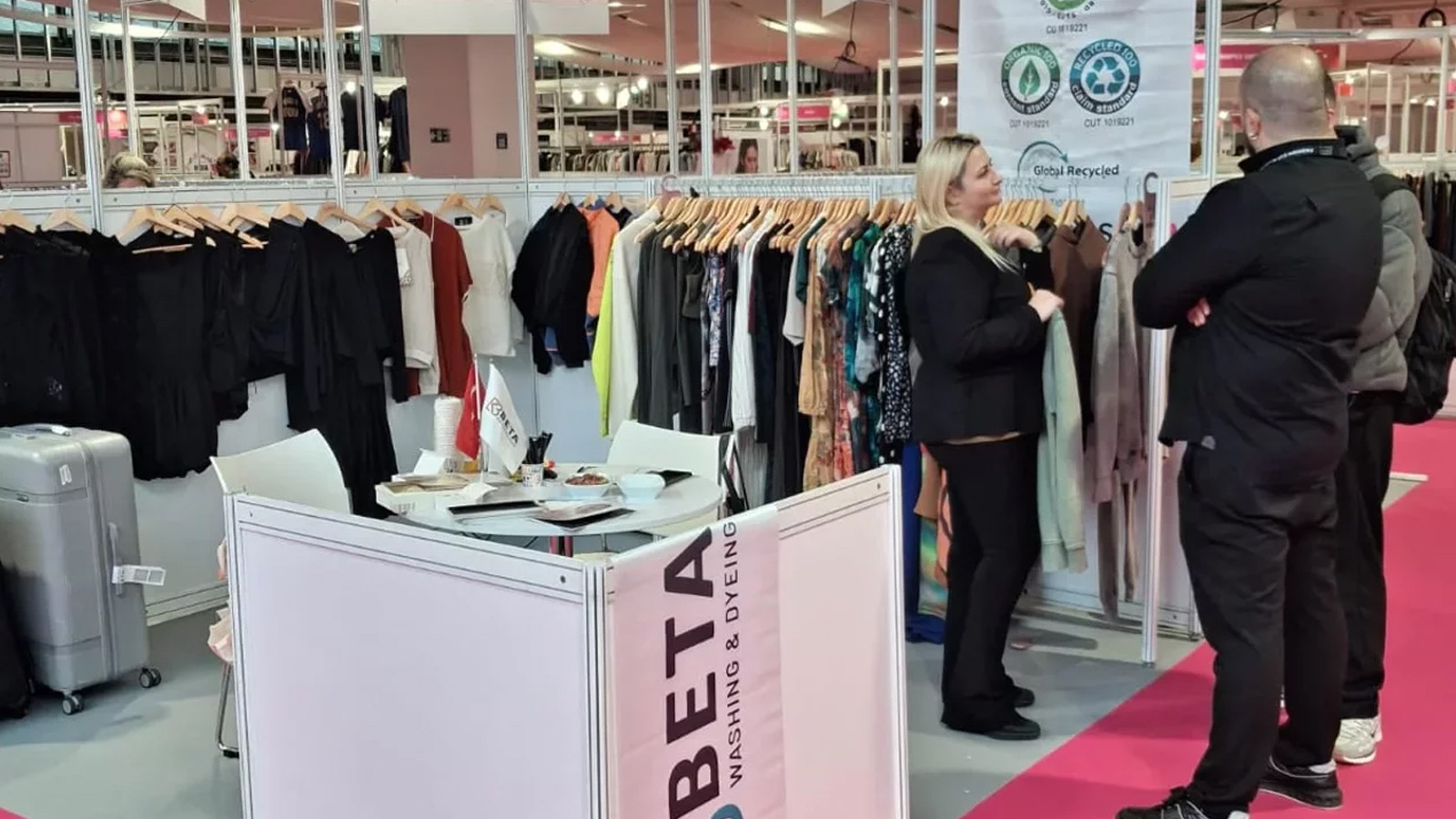 Moda endüstrisi ABD ve İngiltere’ye çıkarma yapacak