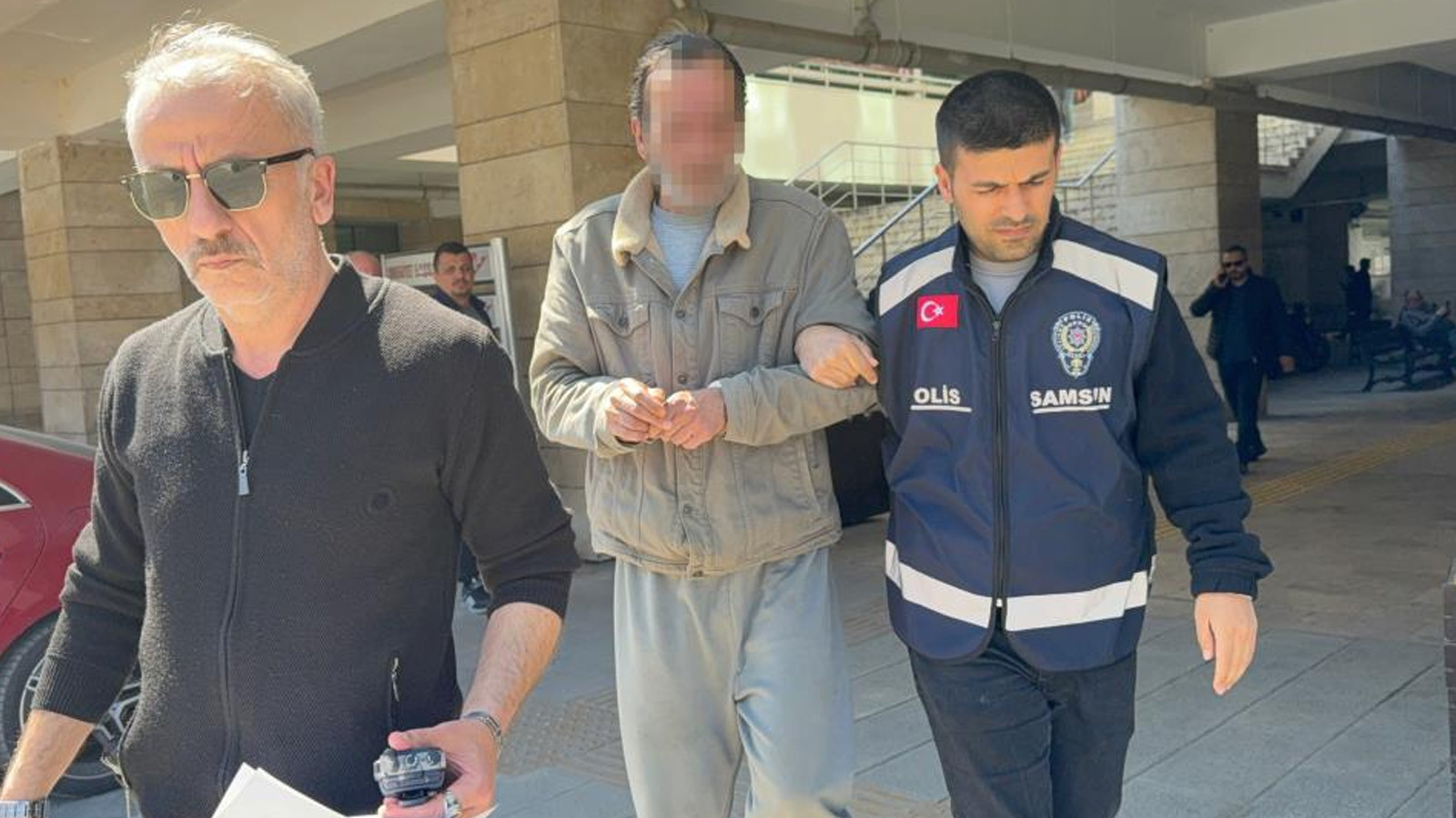 Samsun'da kolonya içen saldırgan dehşet saçtı: Annesini hastanelik etti