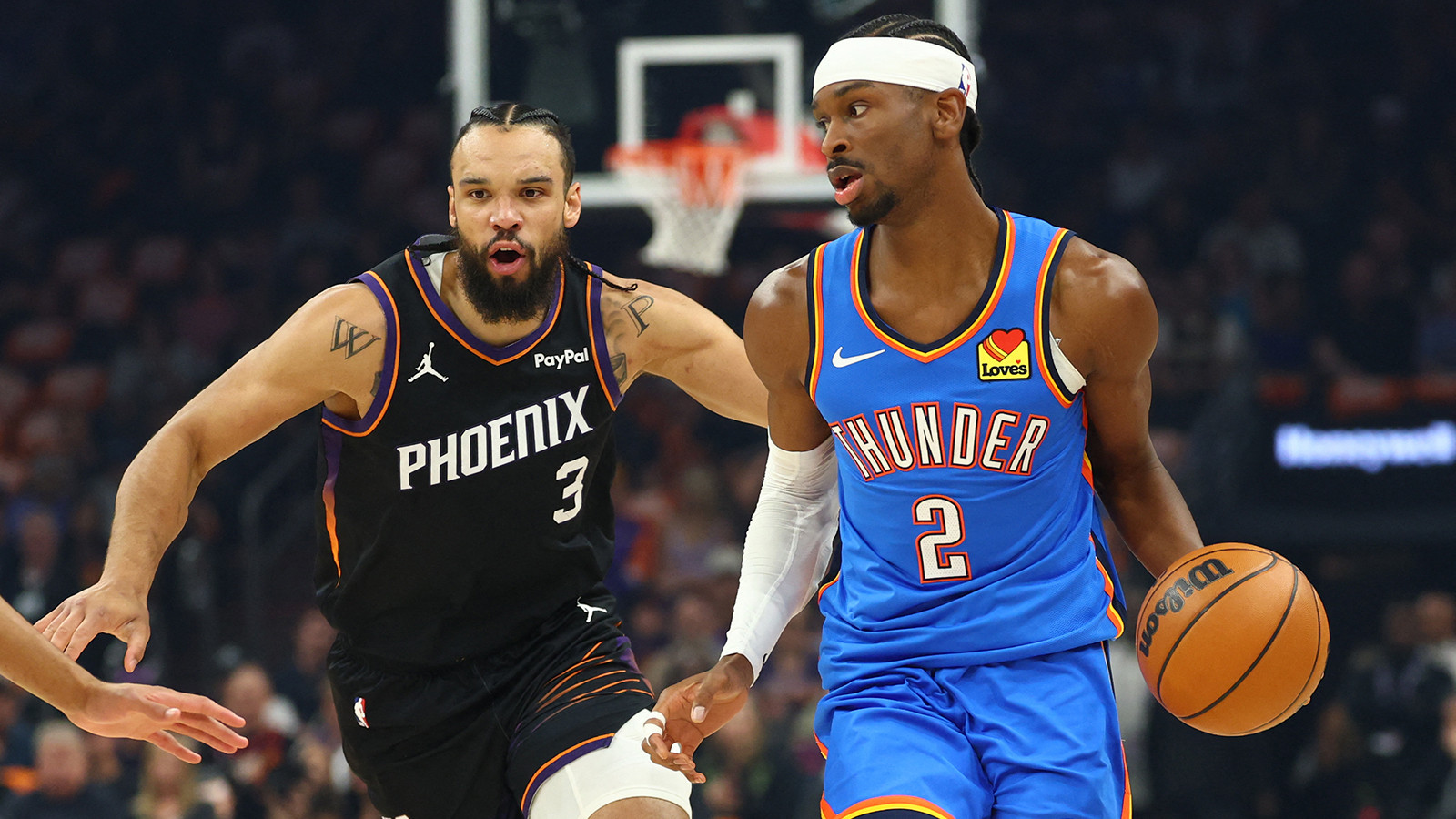 Son şampiyon Oklahoma City Thunder, Phoenix Suns'ı süpürerek yarı finale çıktı