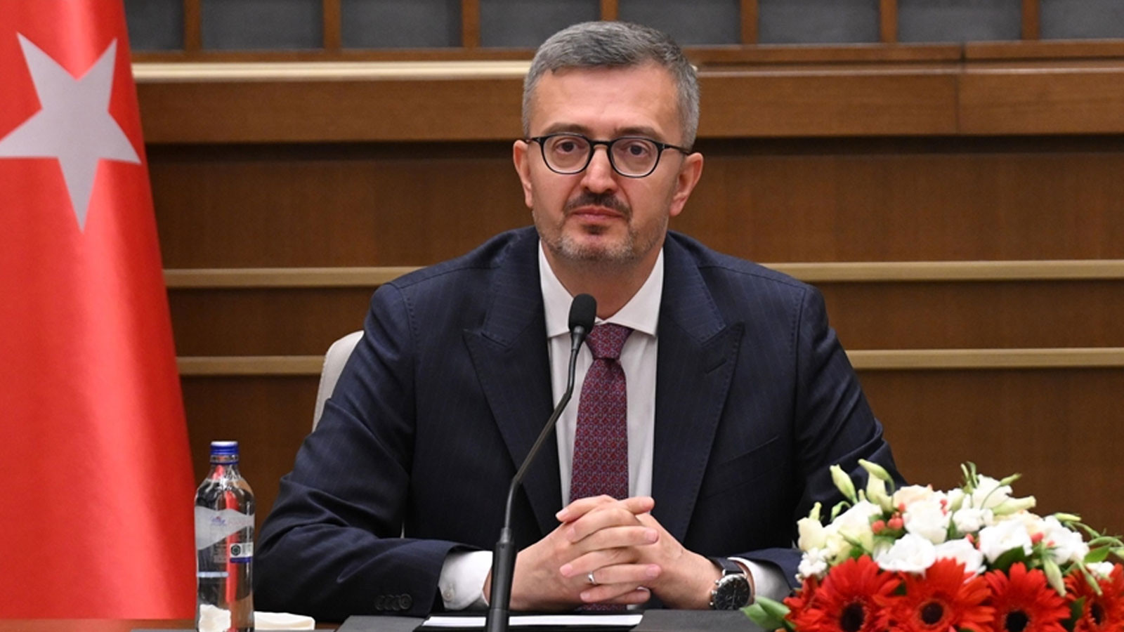 Burhanettin Duran'dan şehit olan polis memuru için başsağlığı mesajı