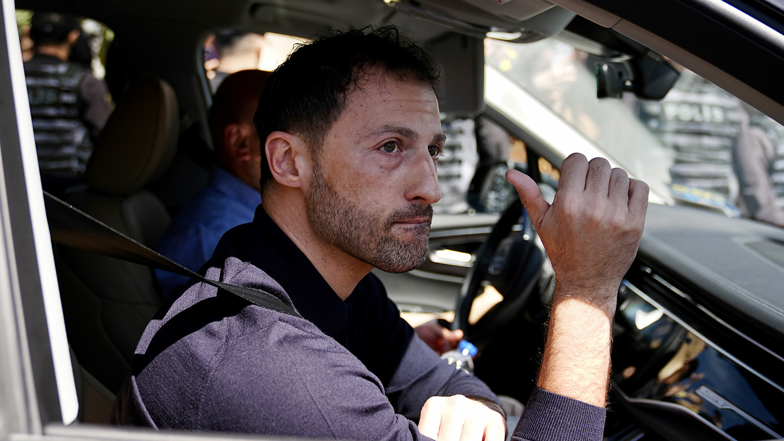 Fenerbahçe taraftarlarından Samandıra'da Tedesco'ya büyük destek