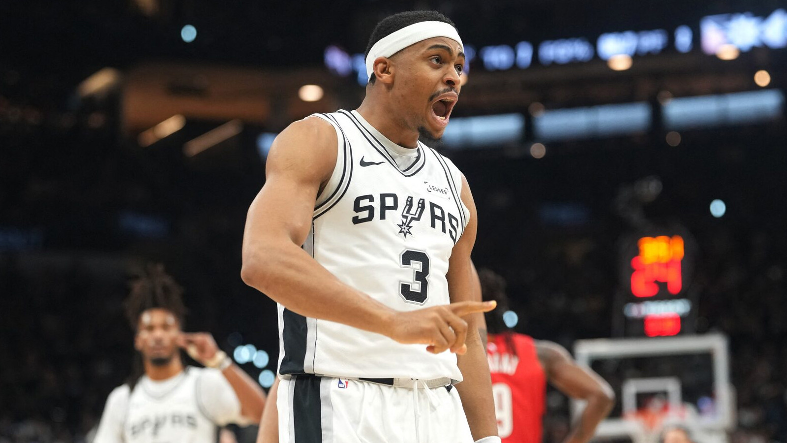 San Antonio Spurs, Batı Konferansı yarı finaline yükseldi