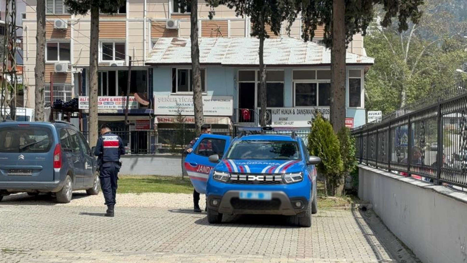 Tehdit paylaşımları yapan öğretmen için "akıl hastanesi" kararı