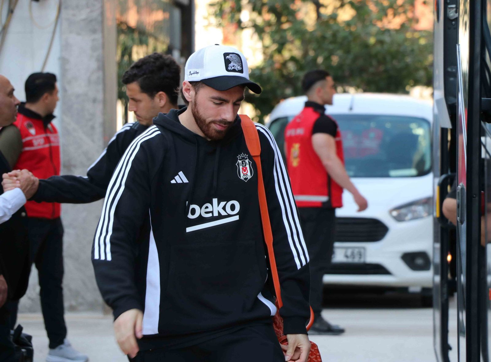 Beşiktaş kafilesi Gaziantep’e ulaştı - Resim: 3