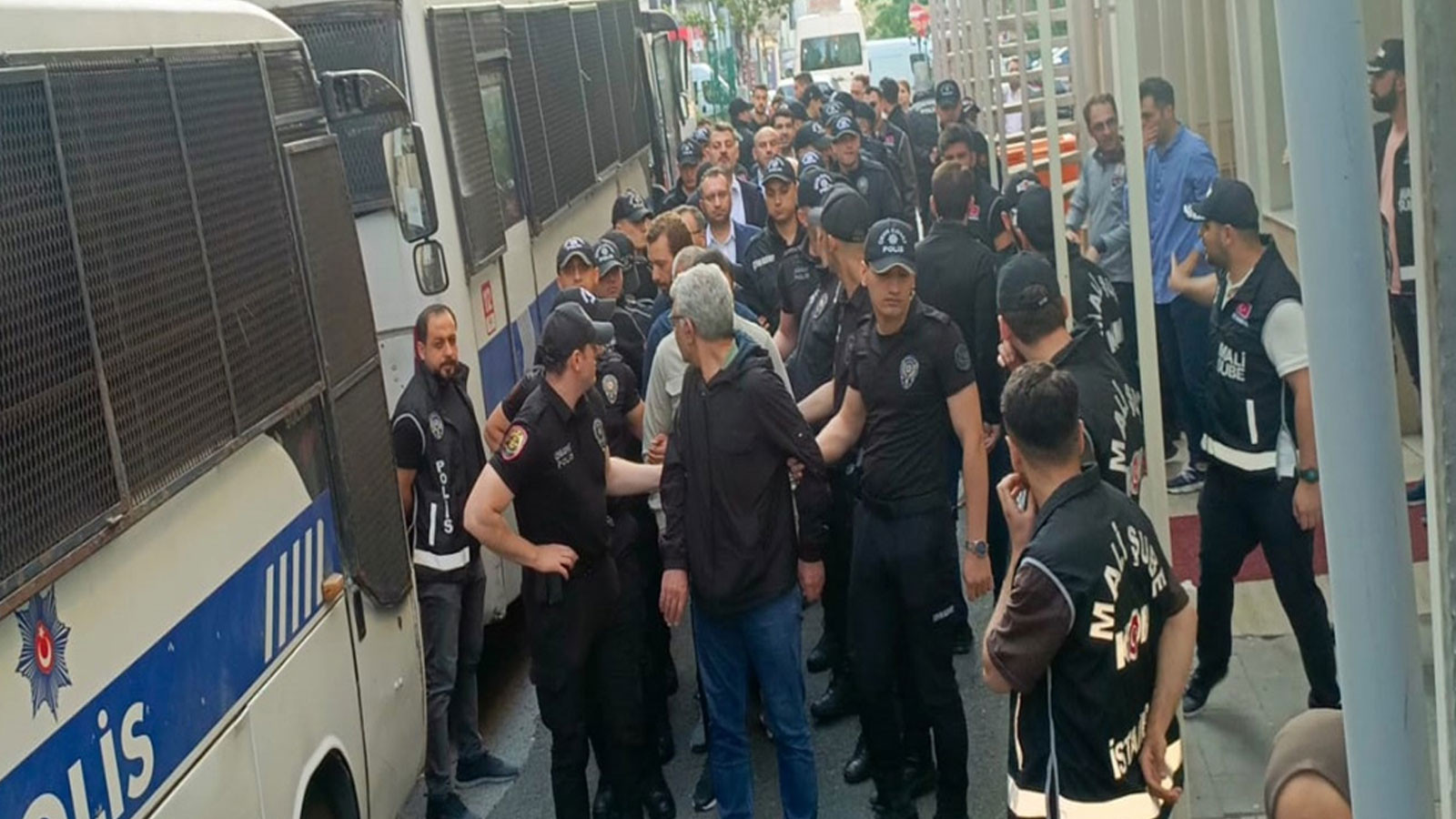 Büyükçekmece Belediyesine yönelik yolsuzluk soruşturması tamamlandı