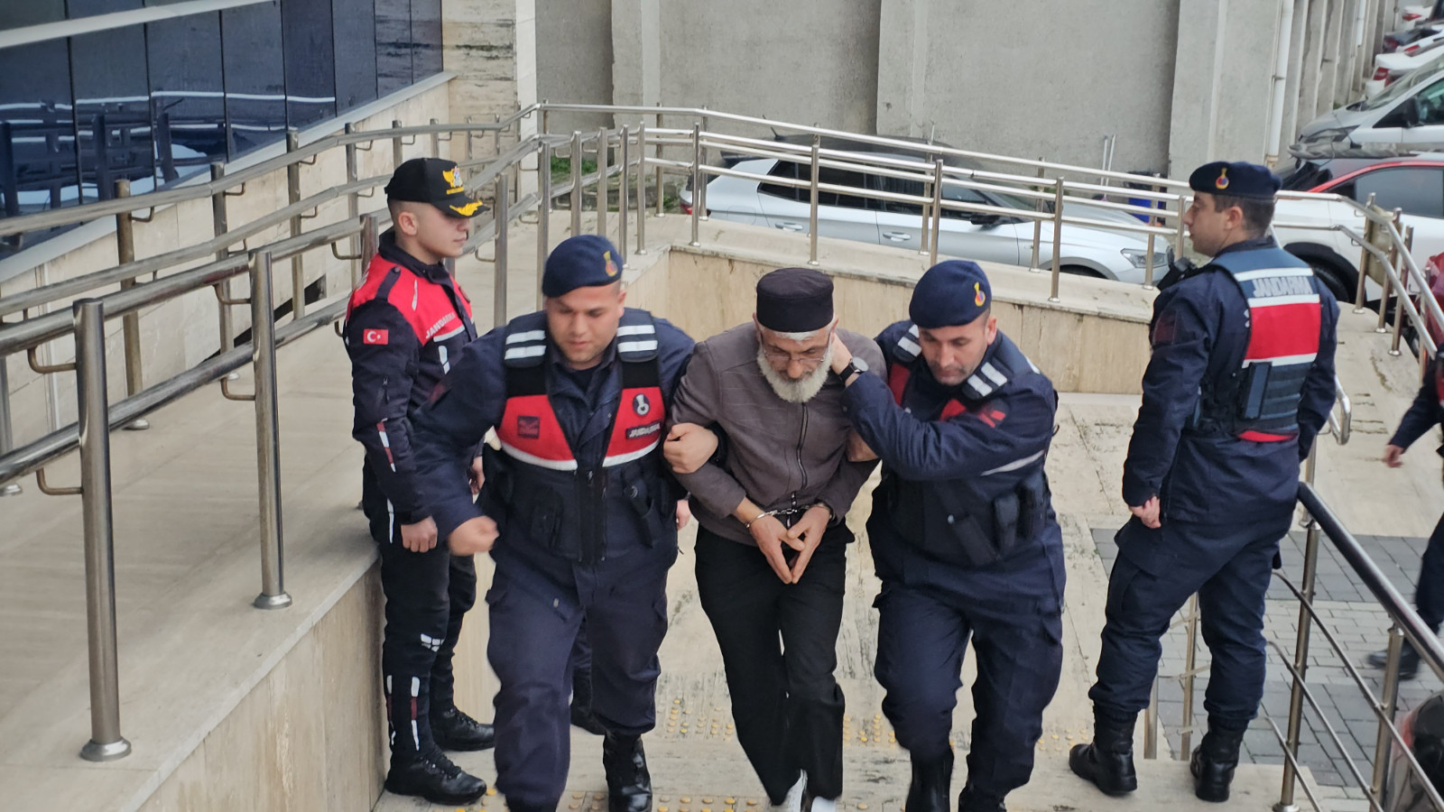 Eşini ve kayınvalidesini öldüren erkek için istenen ceza açıklandı