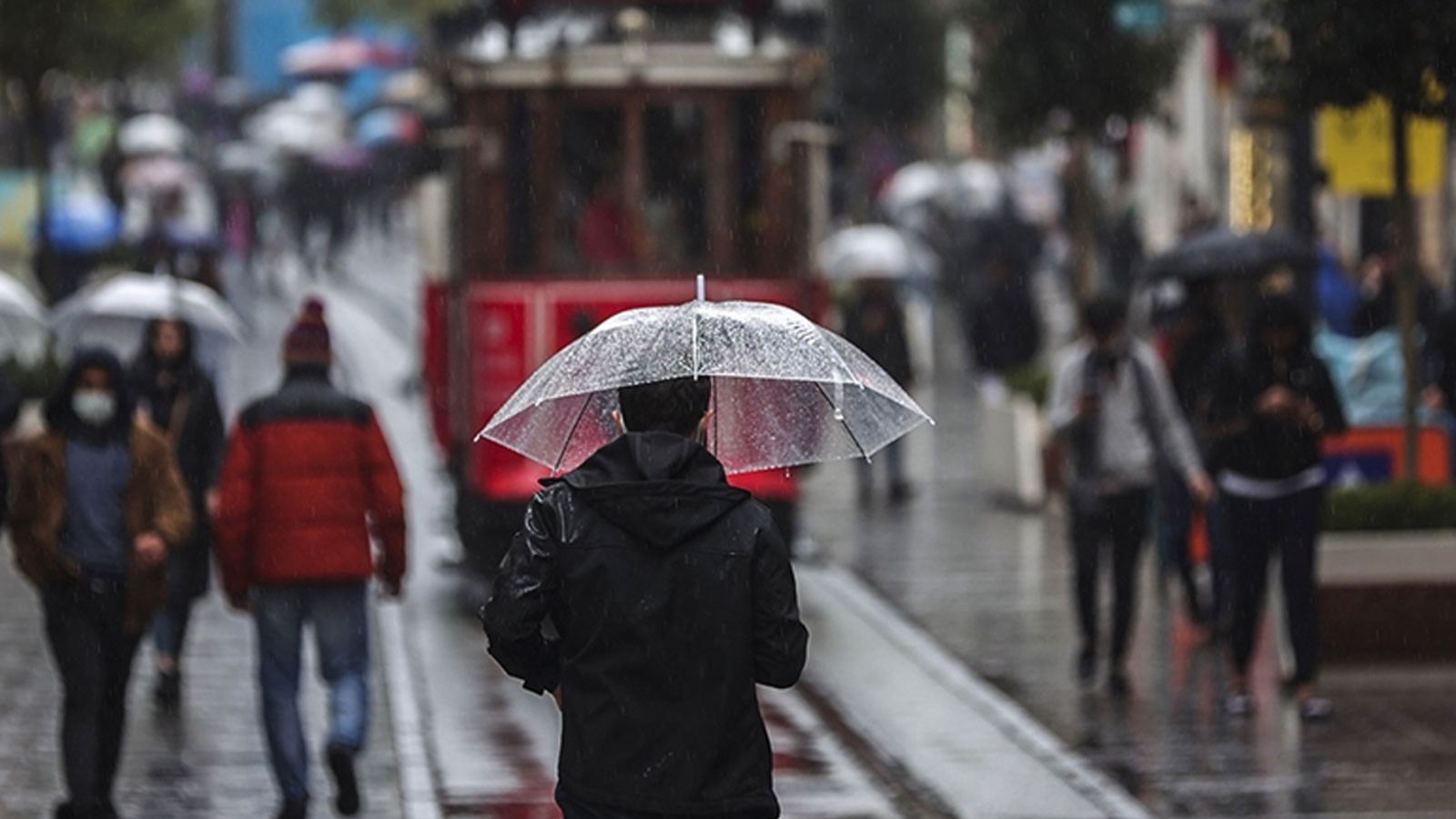 AKOM saat verdi: İstanbul için soğuk ve yağışlı hava uyarısı