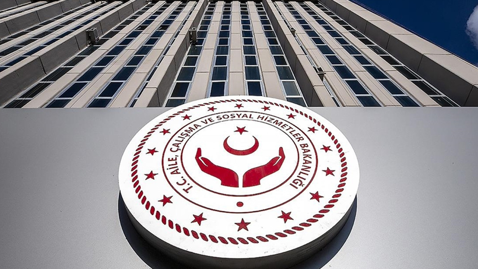 Aile Bakanlığından Hasbi Dede'ye verilen cezaya itiraz