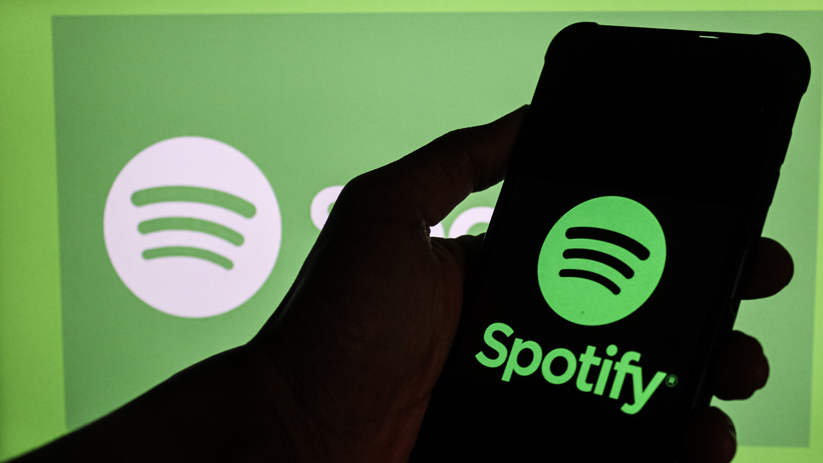 Spotify'da yeni dönem: Yapay zekaya değil sadece gerçek sanatçıya verilecek!