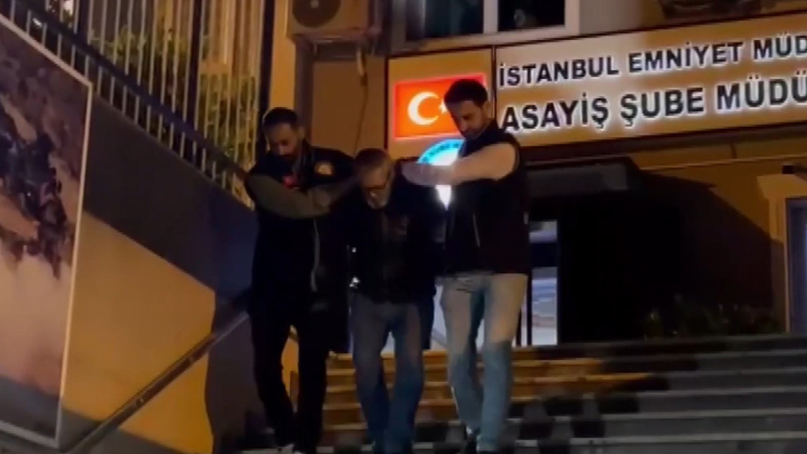 64 yıl hapis cezasıyla aranıyordu; kömürlükte yakalandı