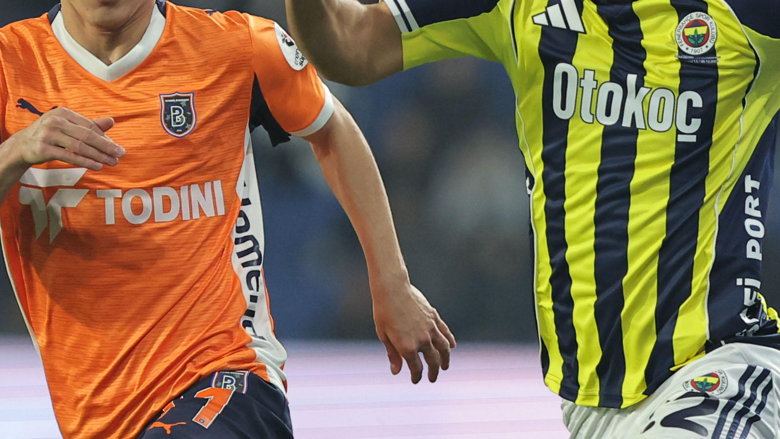 Fenerbahçe, Başakşehir'i konuk ediyor