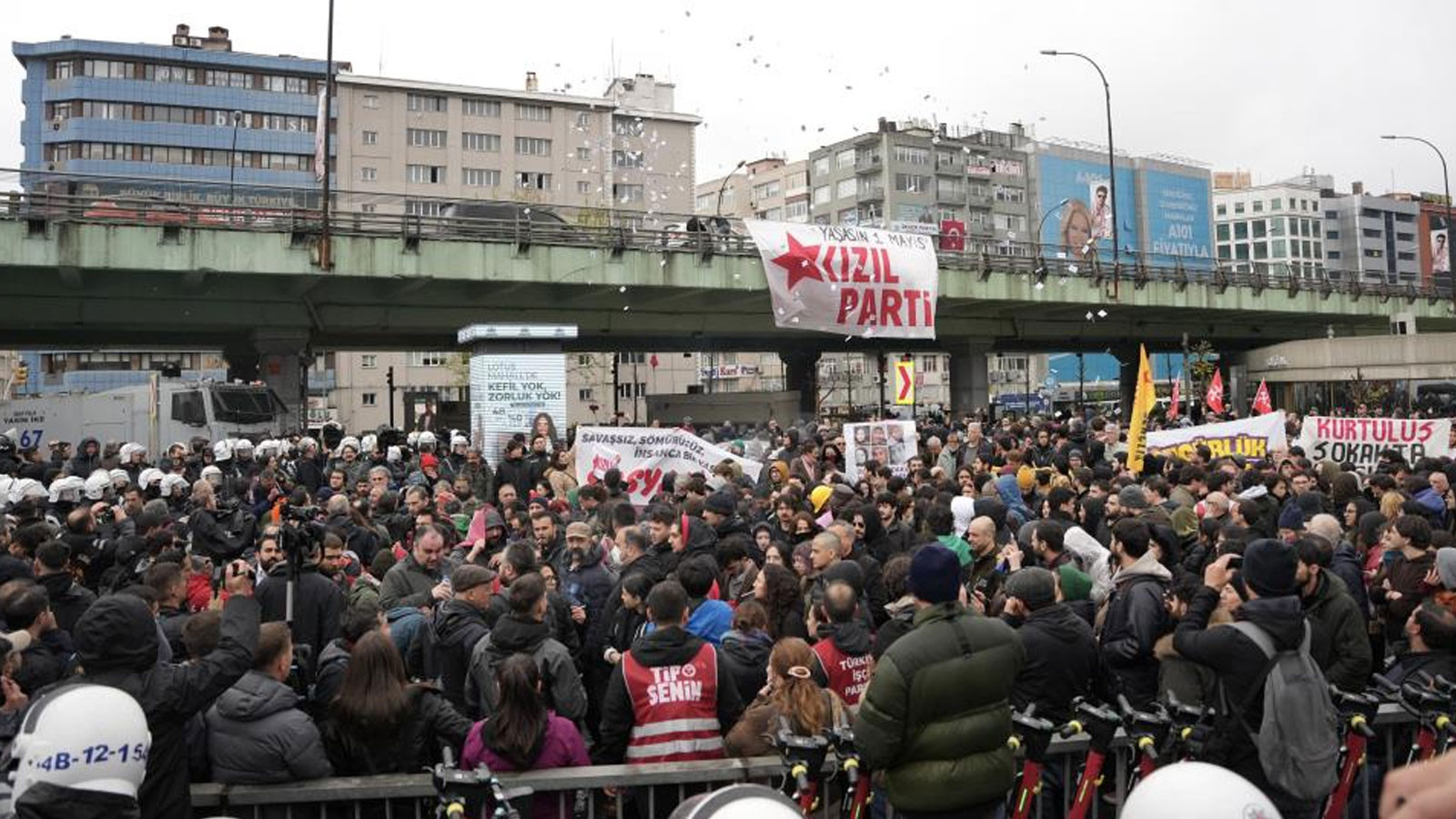 İstanbul'da 1 Mayıs'ta gözaltına alınanlar serbest bırakıldı