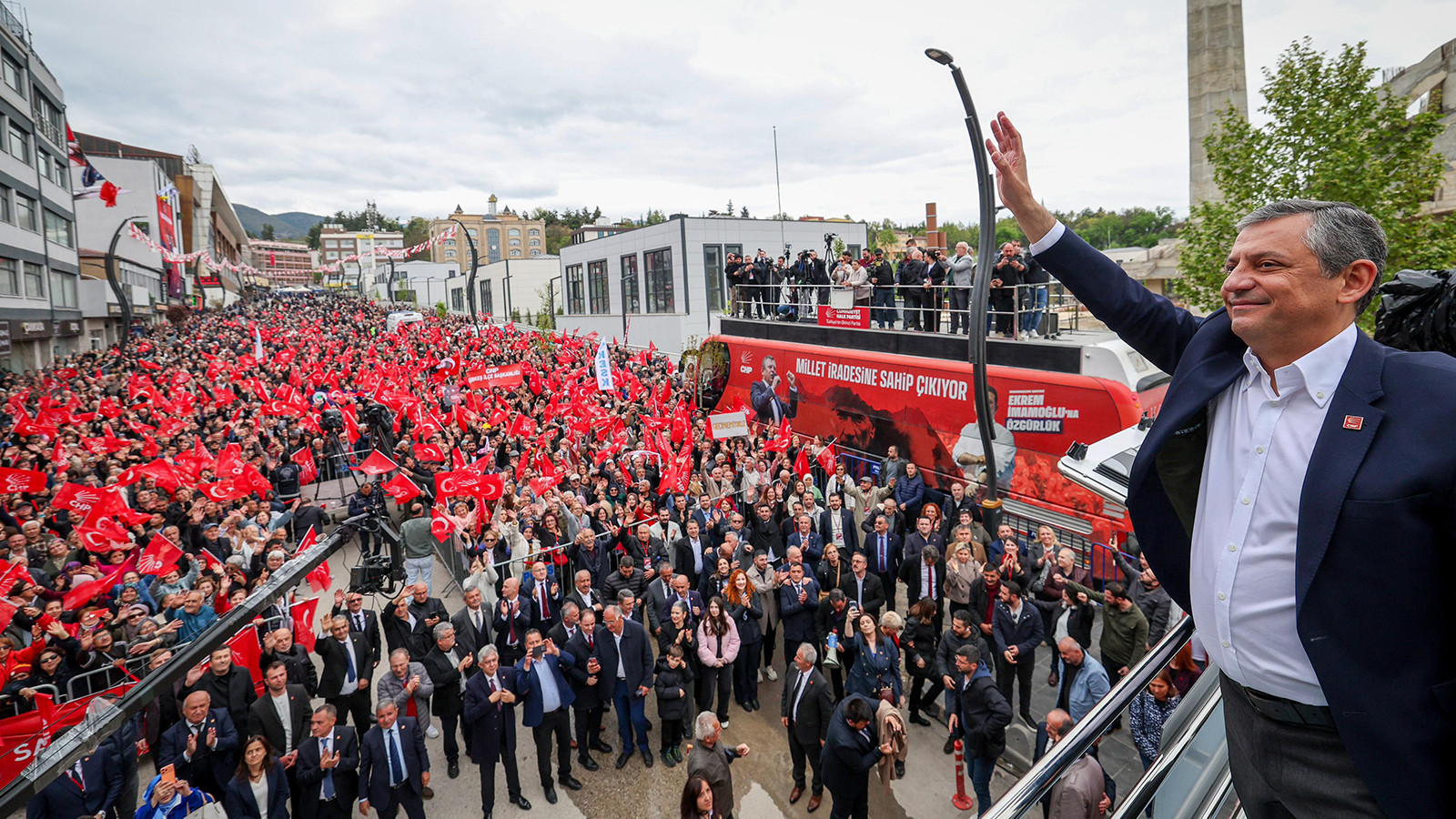 Özgür Özel: Artık seçim istiyoruz, sandık istiyoruz