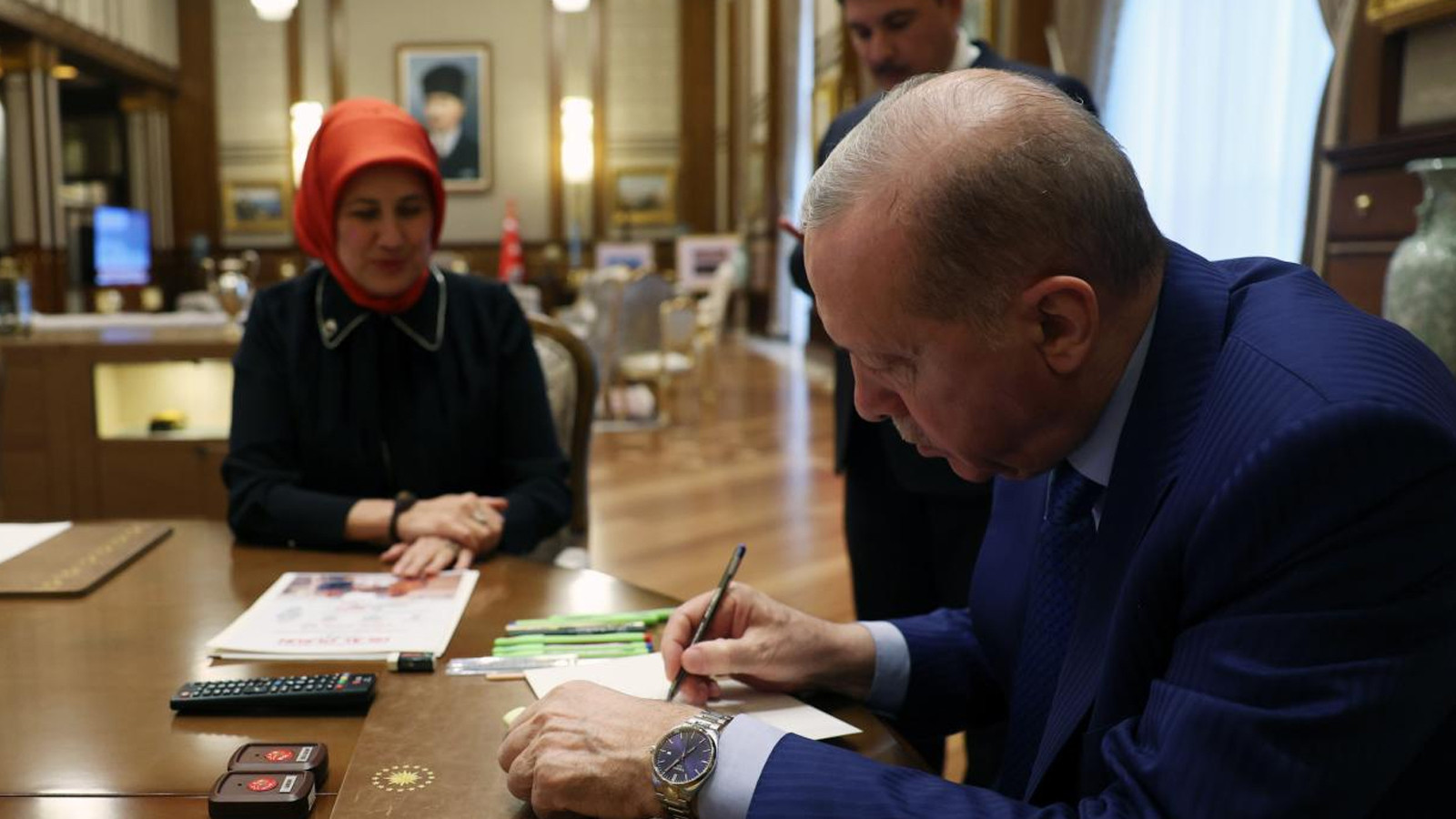 Cumhurbaşkanı Erdoğan, Türk Kızılay'a kurban bağışı yaptı