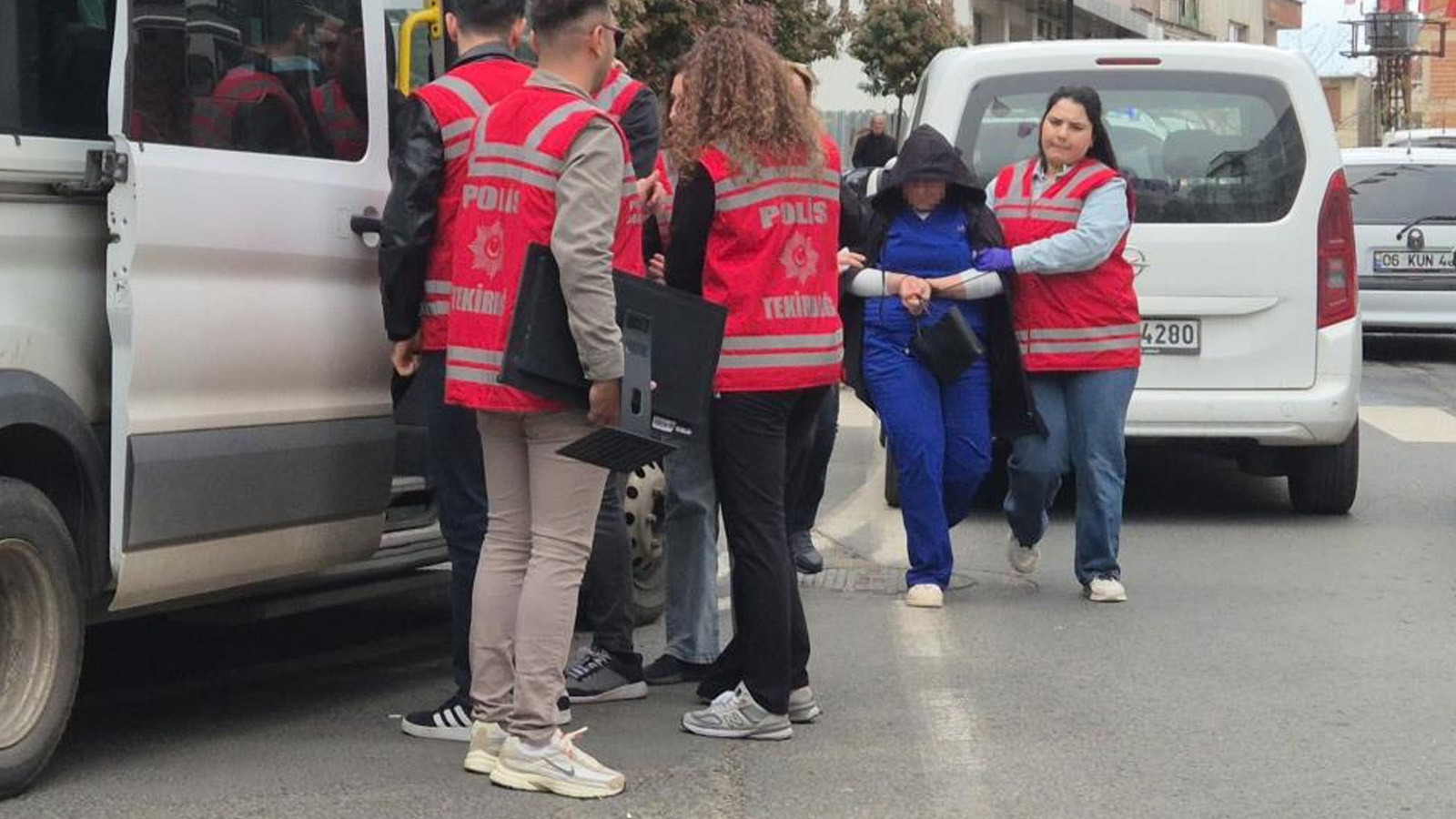 Güzellik merkezlerine "cazip kampanya" ve "uygun fiyat" operasyonu: 14 kişi gözaltında