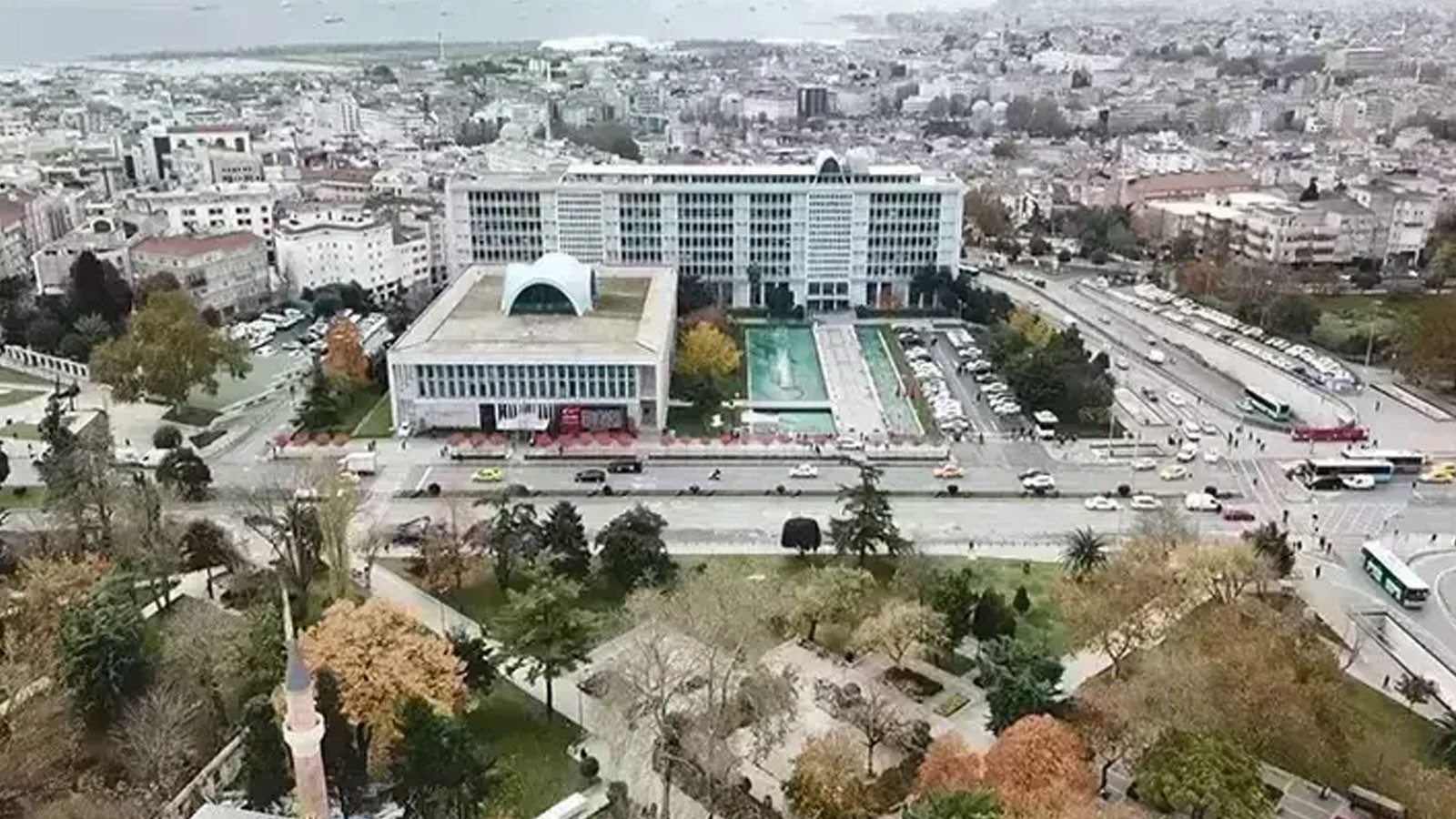 İBB'ye yönelik 'Yolsuzluk' davasında duruşma yarına ertelendi