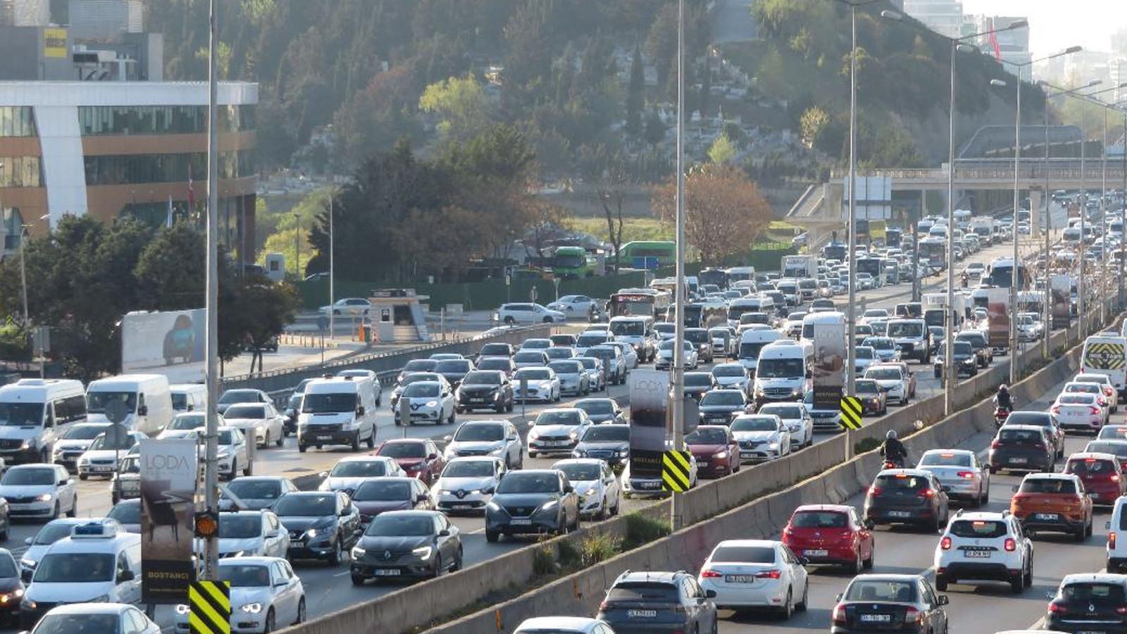 İstanbul'da bazı yollar trafiğe kapatılacak
