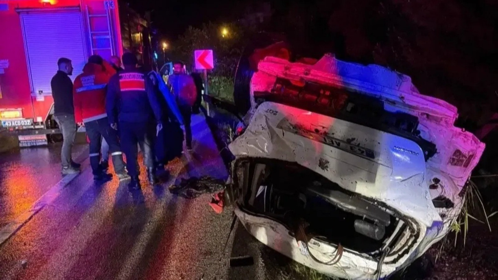Kütahya'da feci kaza: 4 kişi yaralandı
