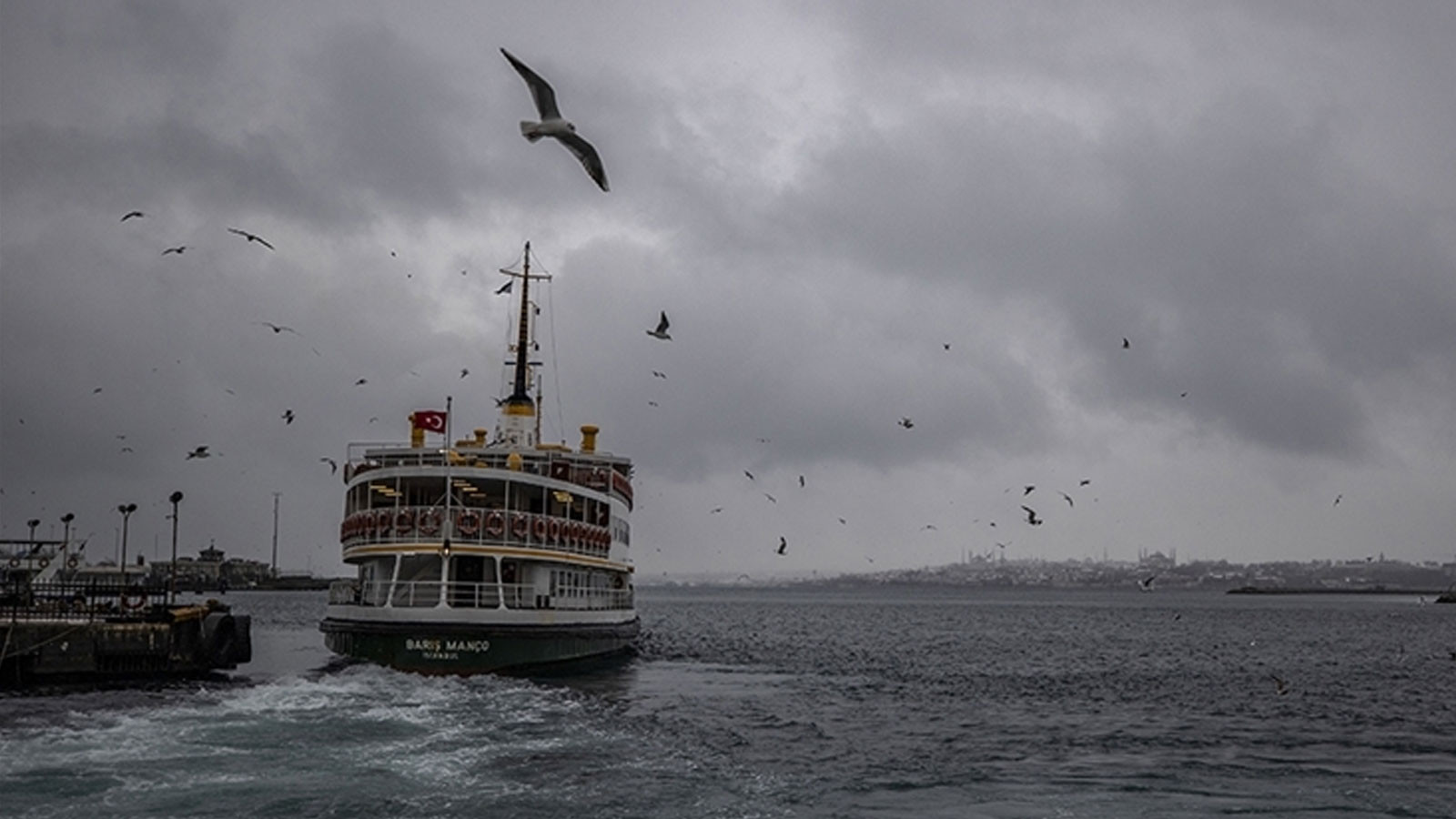İstanbul'da deniz ulaşımına hava muhalefeti engeli